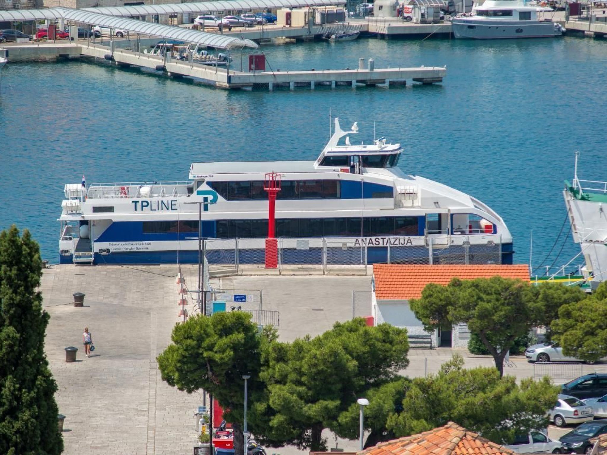 Modernes Apartment mit Meerblick