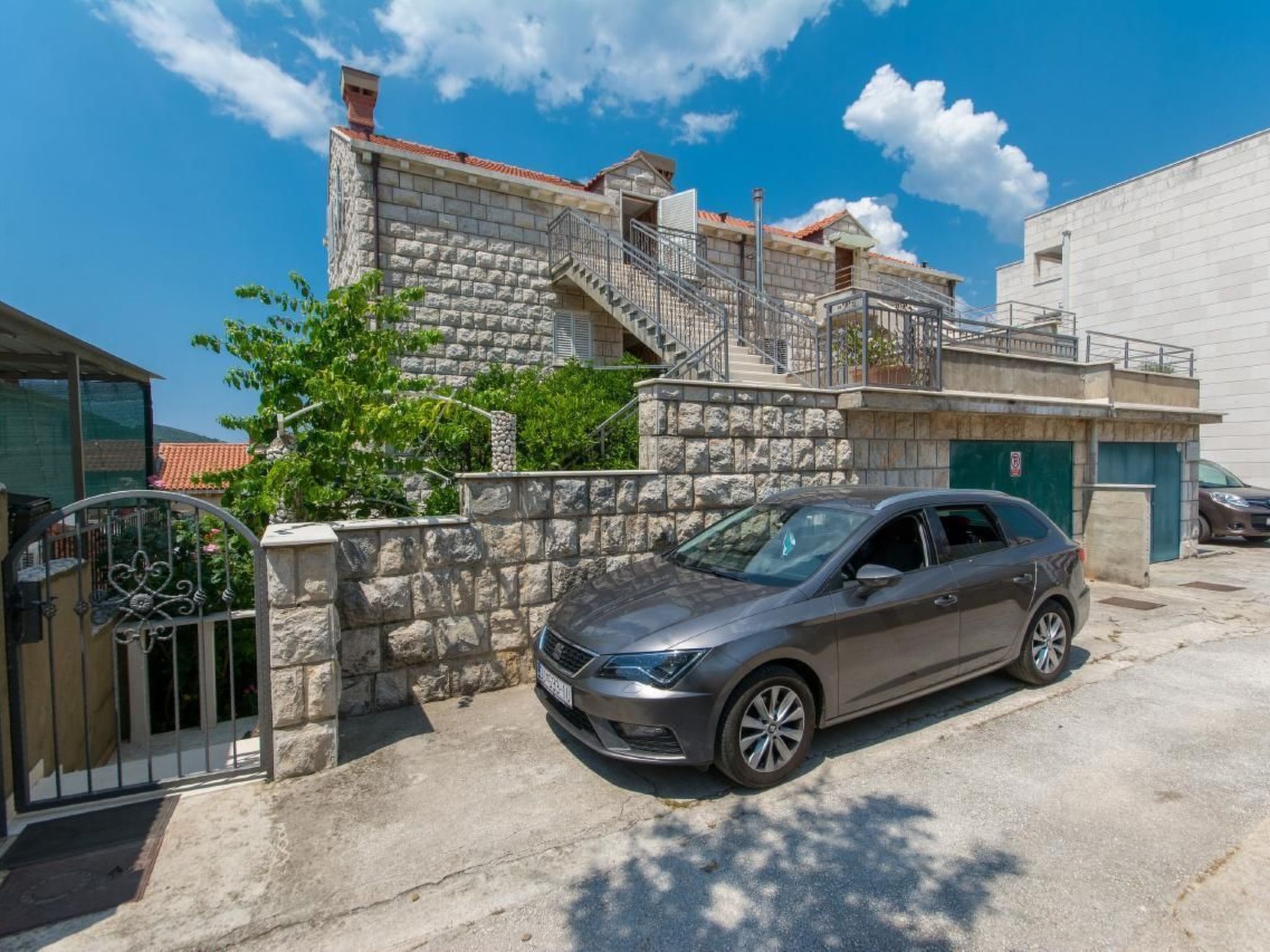 Photo of Modernes Apartment mit Meerblick