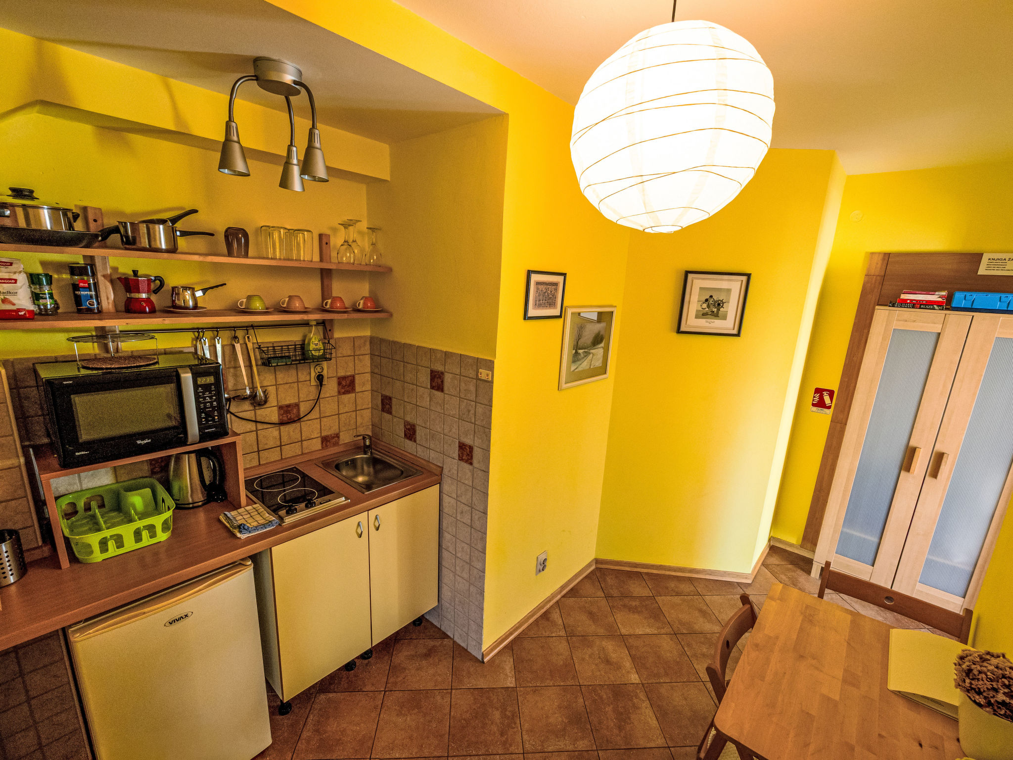 Nette Ferienwohnung in Pile mit Terrasse und Garten - Inside