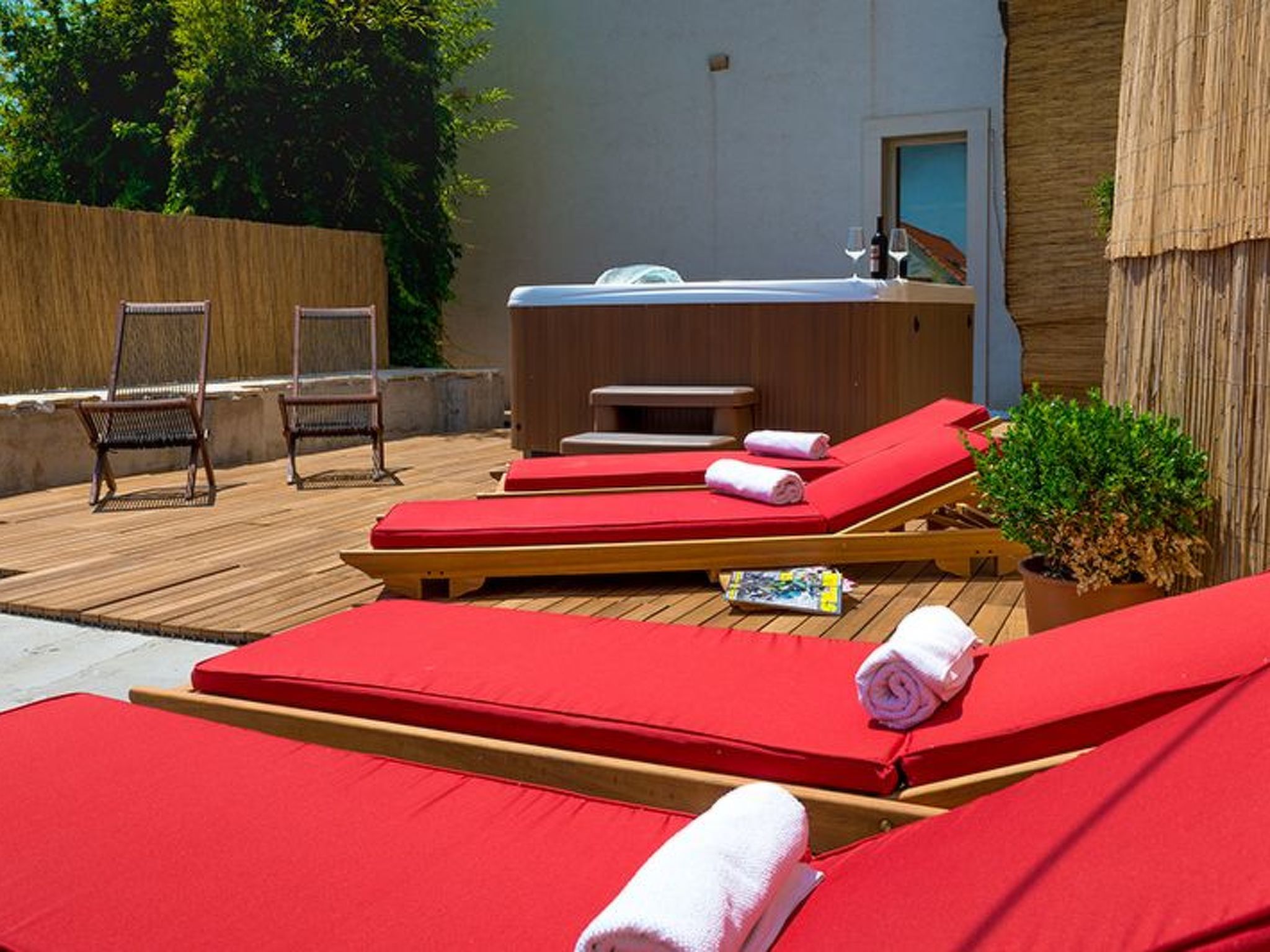 Nette Ferienwohnung in Pile mit Terrasse und Garten-Binnen