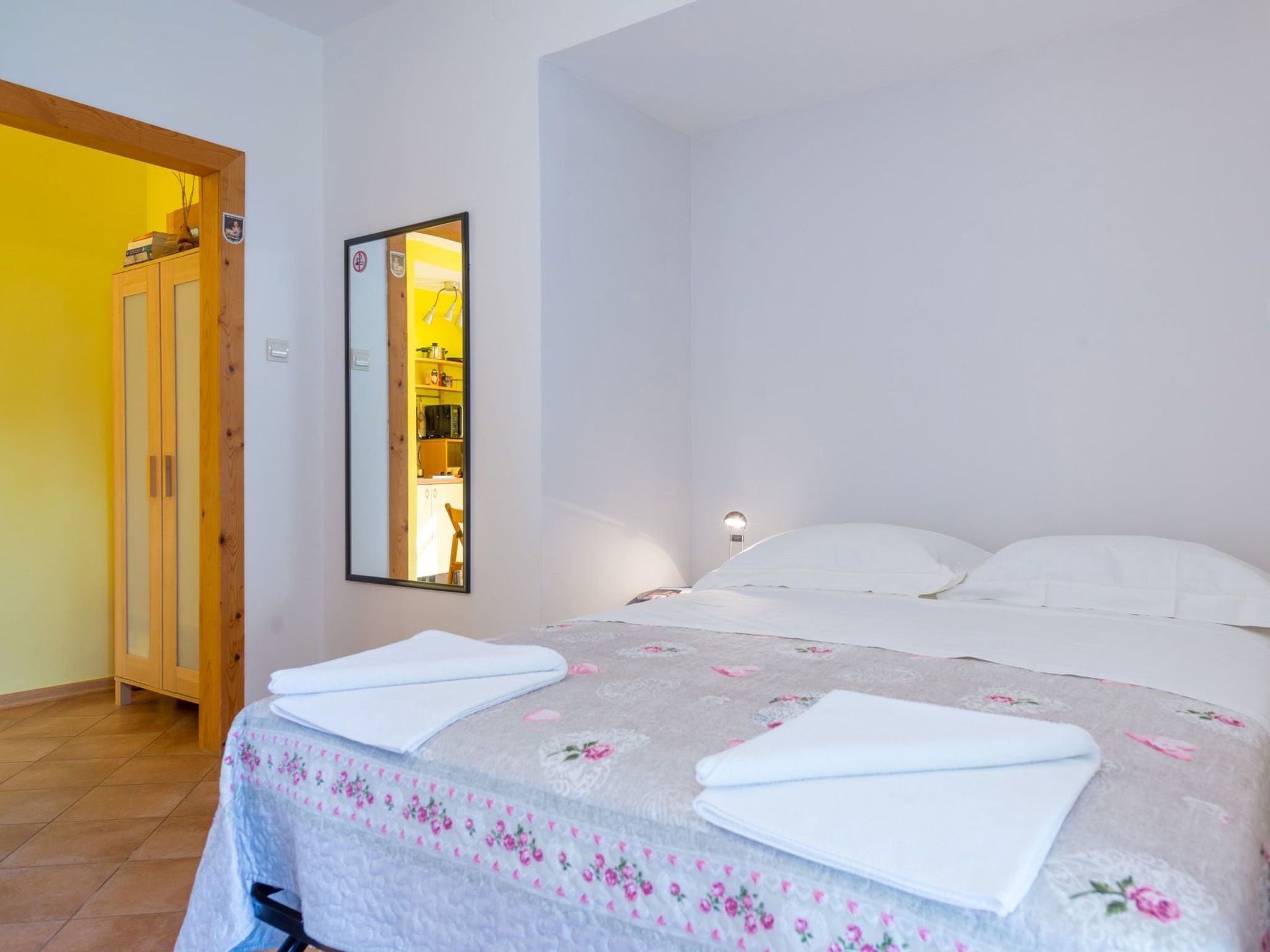 Nette Ferienwohnung in Pile mit Terrasse und Garten-Image-tags.info