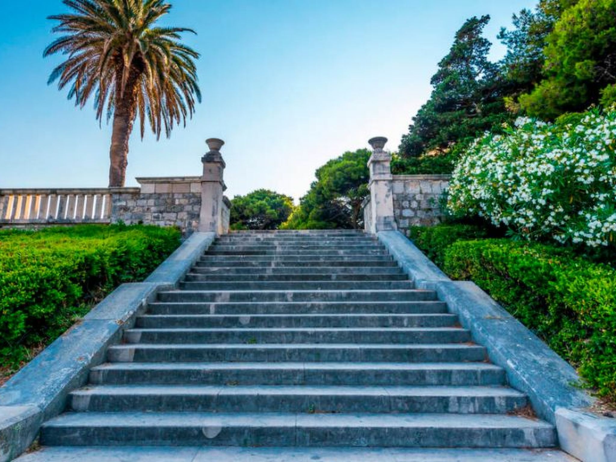 Nette Ferienwohnung in Pile mit Terrasse und Garten-Image-tags.info