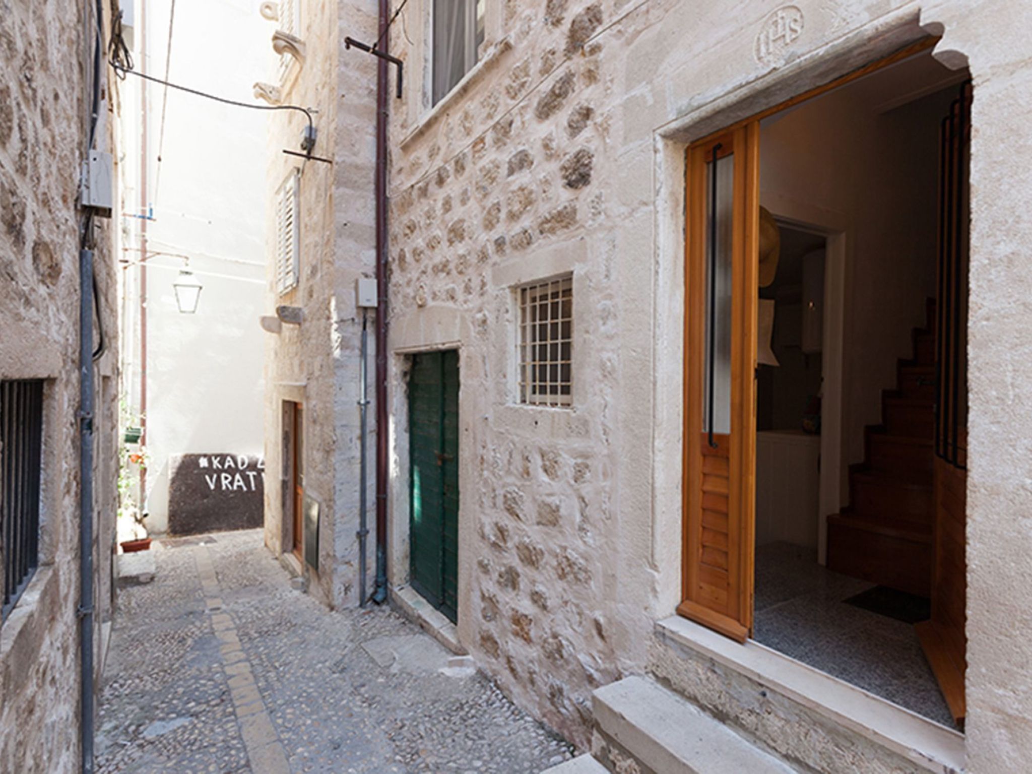 Möchten Sie die Altstadt in vollen Zügen genießen?-Buiten