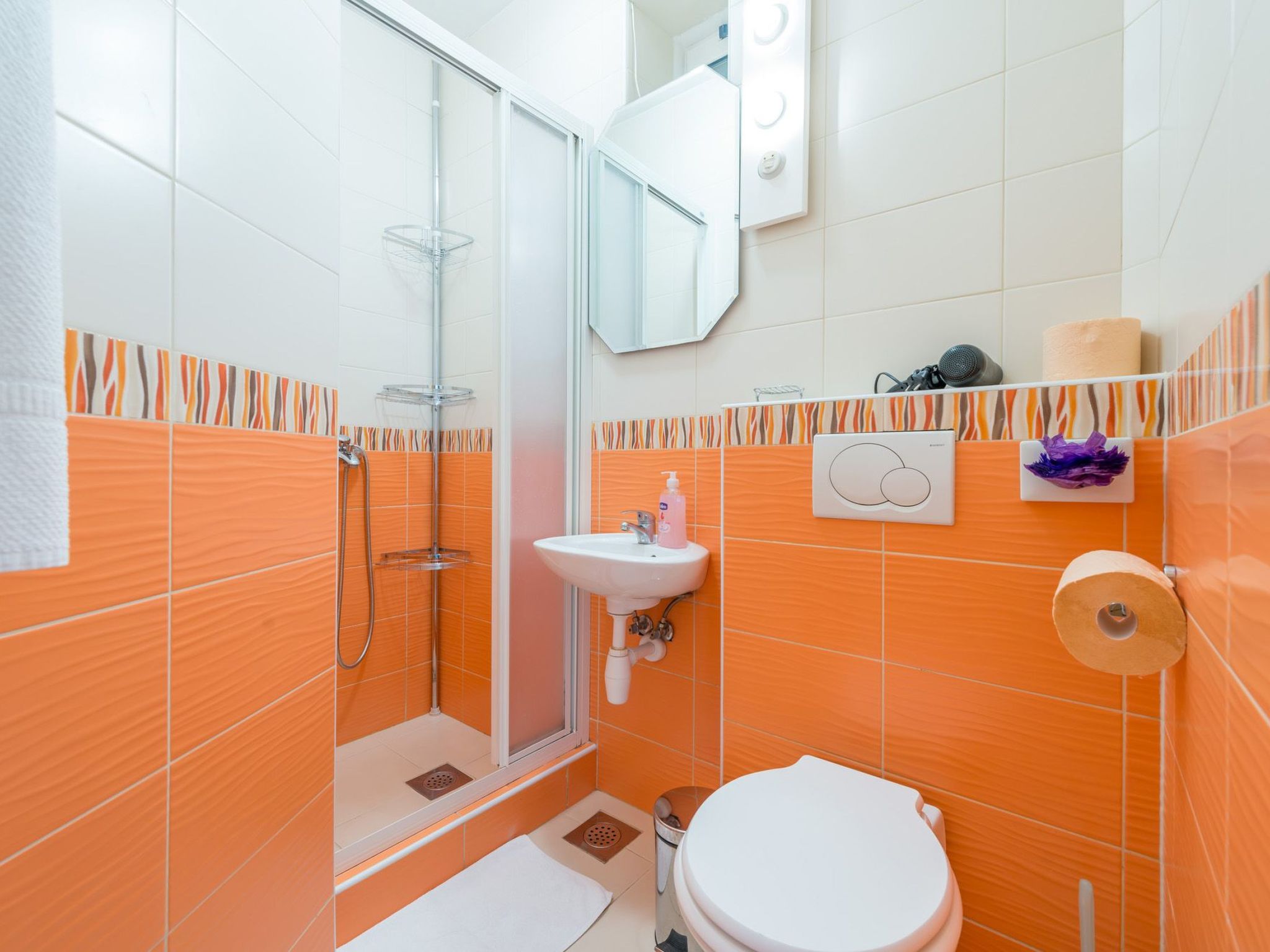 Lassen Sie sich von der fantastischen Aussicht von Ankora - HotTub verzaubern-Image-tags.info