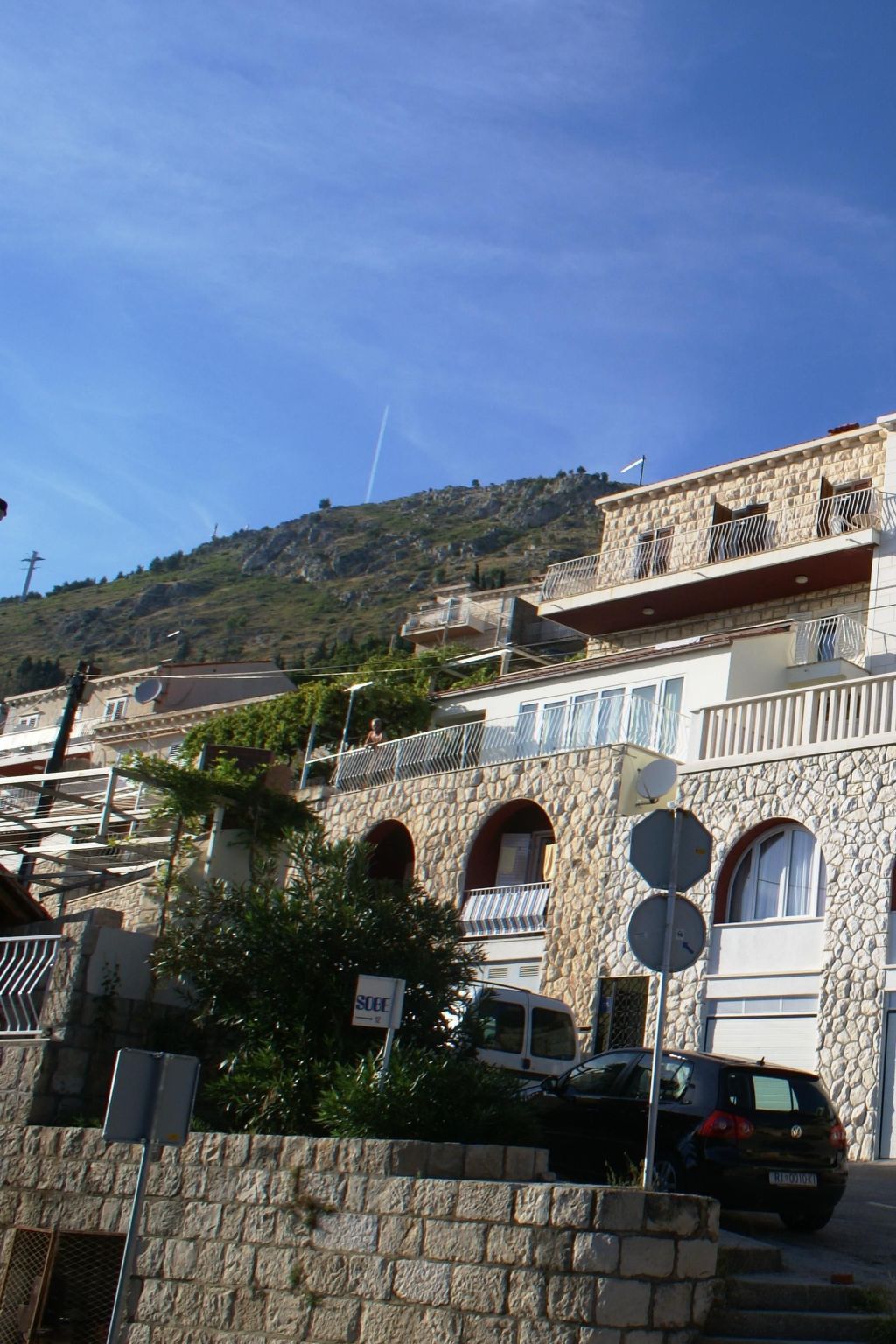 Photo of mit Terrasse, in der Nähe des Strandes und des Zentrums, über den Dächern von D