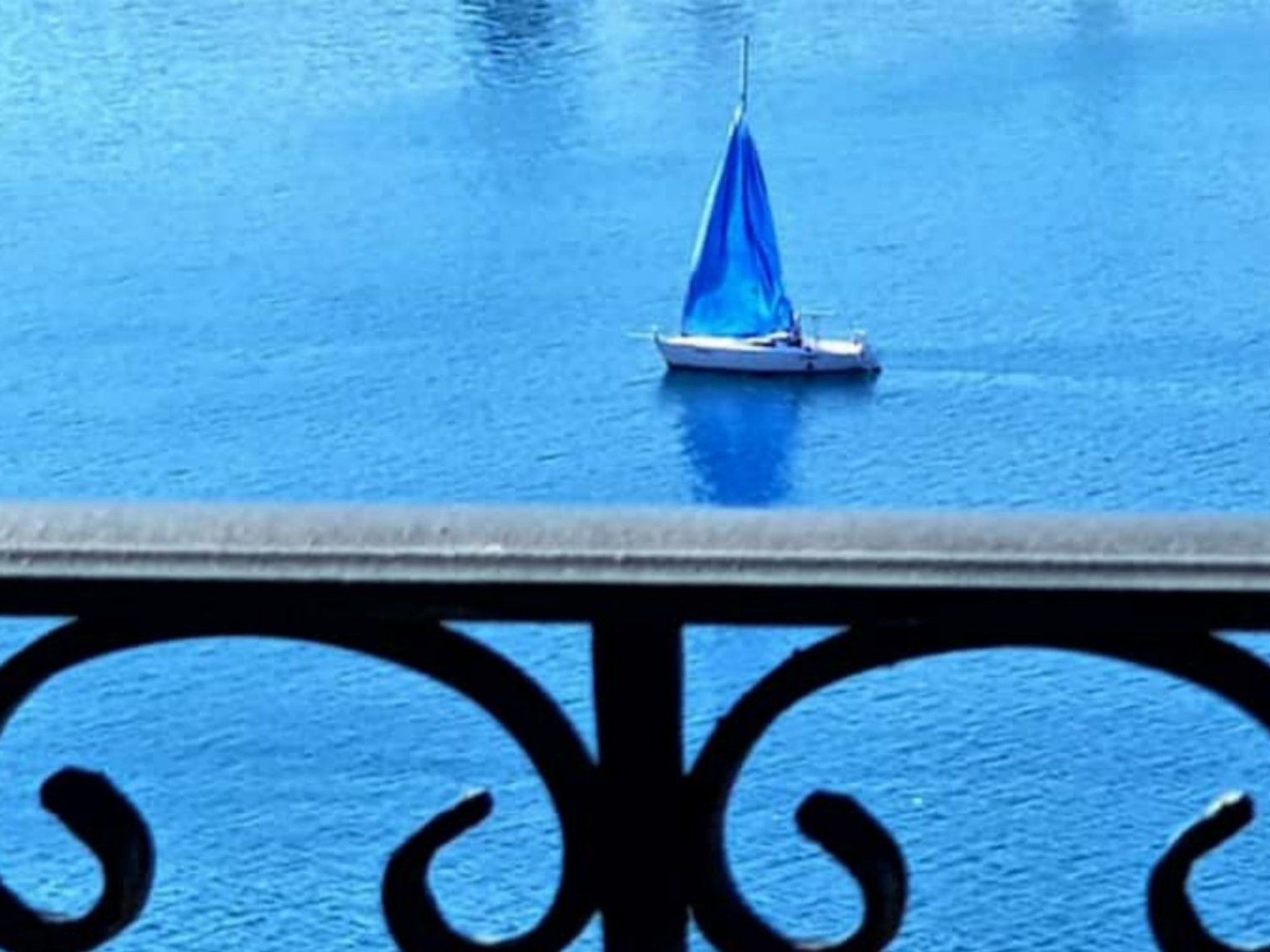 Villa mit Blick auf das Wasser