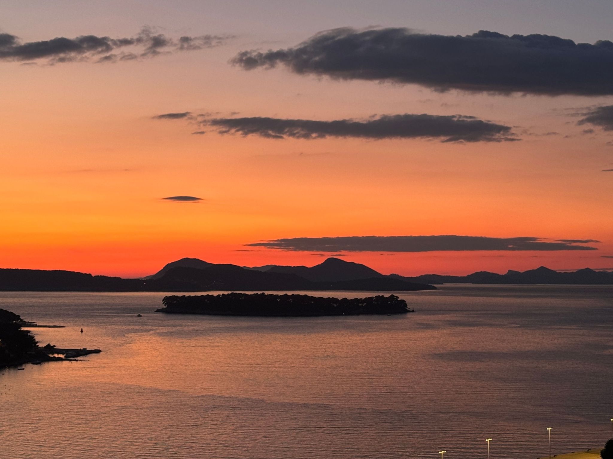 Villa mit Blick auf das Wasser-Buiten