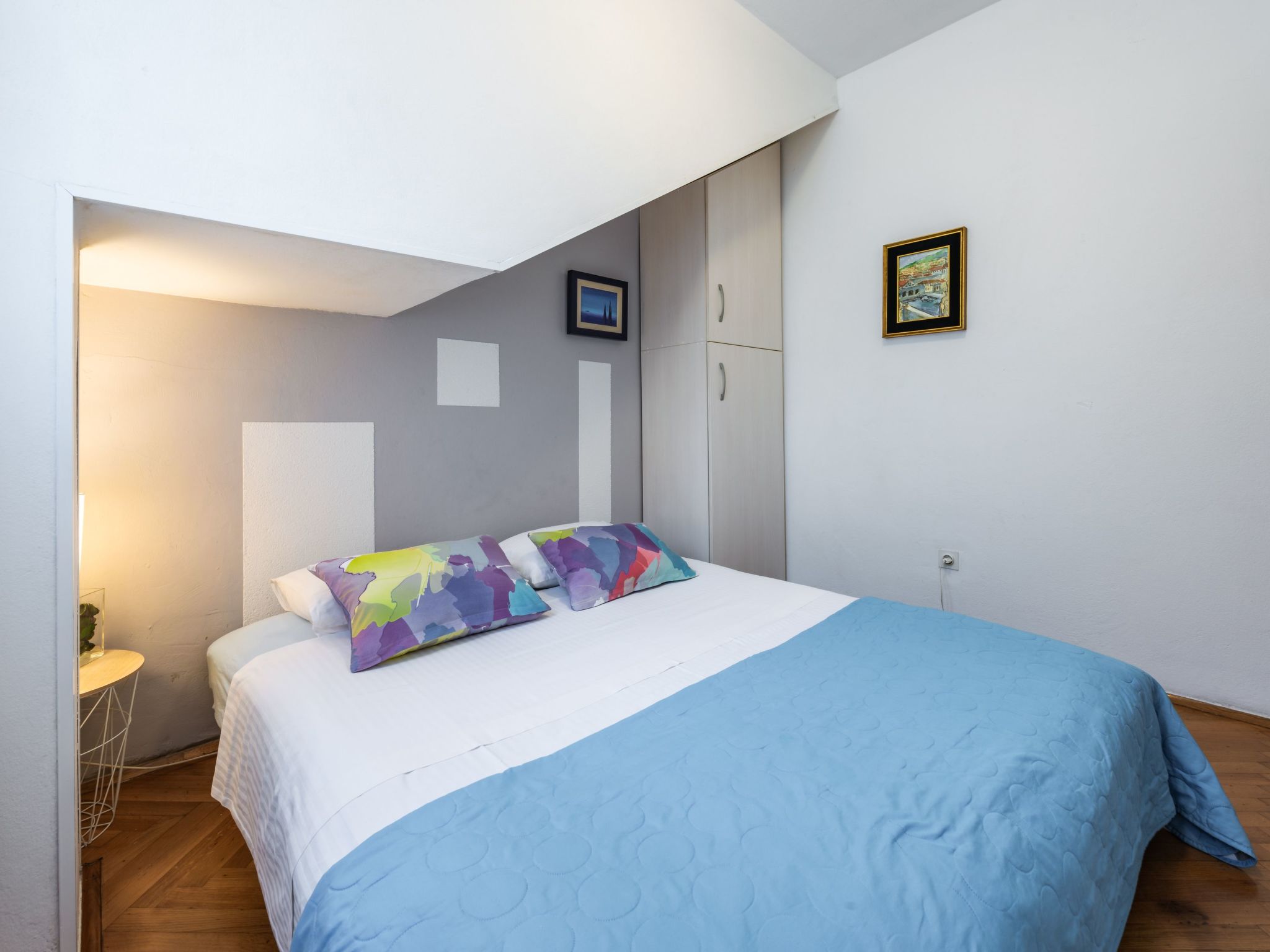 Ivona mit Terrasse und Außendusche-Dedans