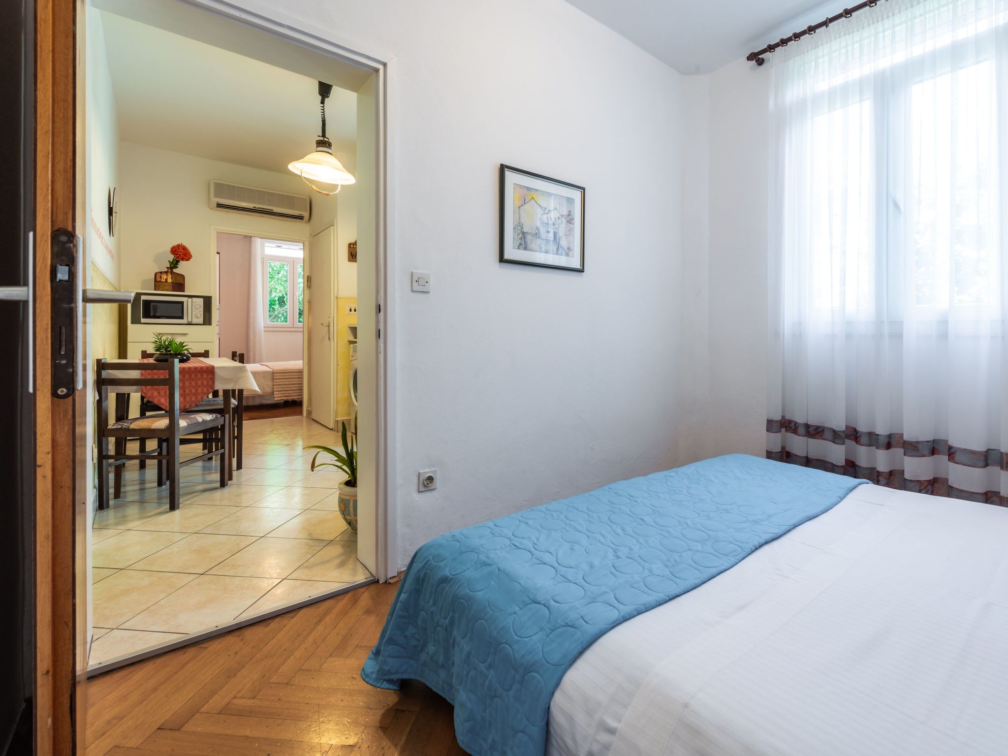 Ivona mit Terrasse und Außendusche-Dedans