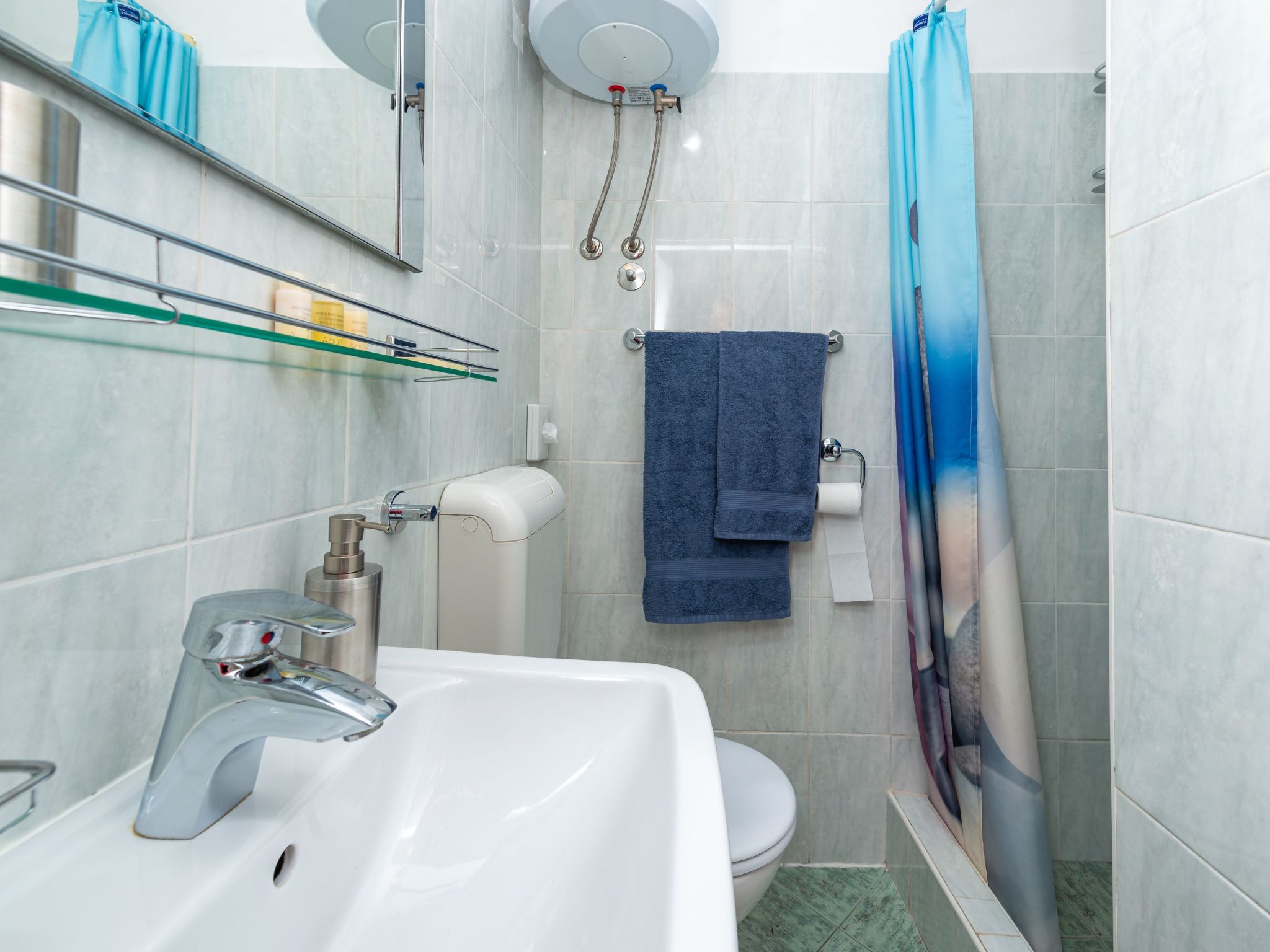 Ivona mit Terrasse und Außendusche-Dedans