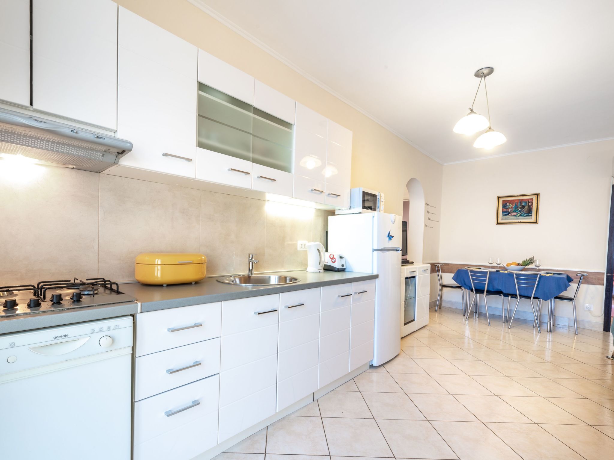 Geräumige Ferienwohnung mit eigener Terrasse-Binnen