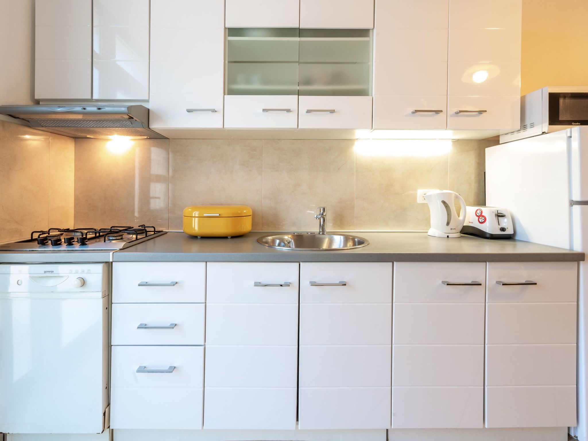 Geräumige Ferienwohnung mit eigener Terrasse-Binnen