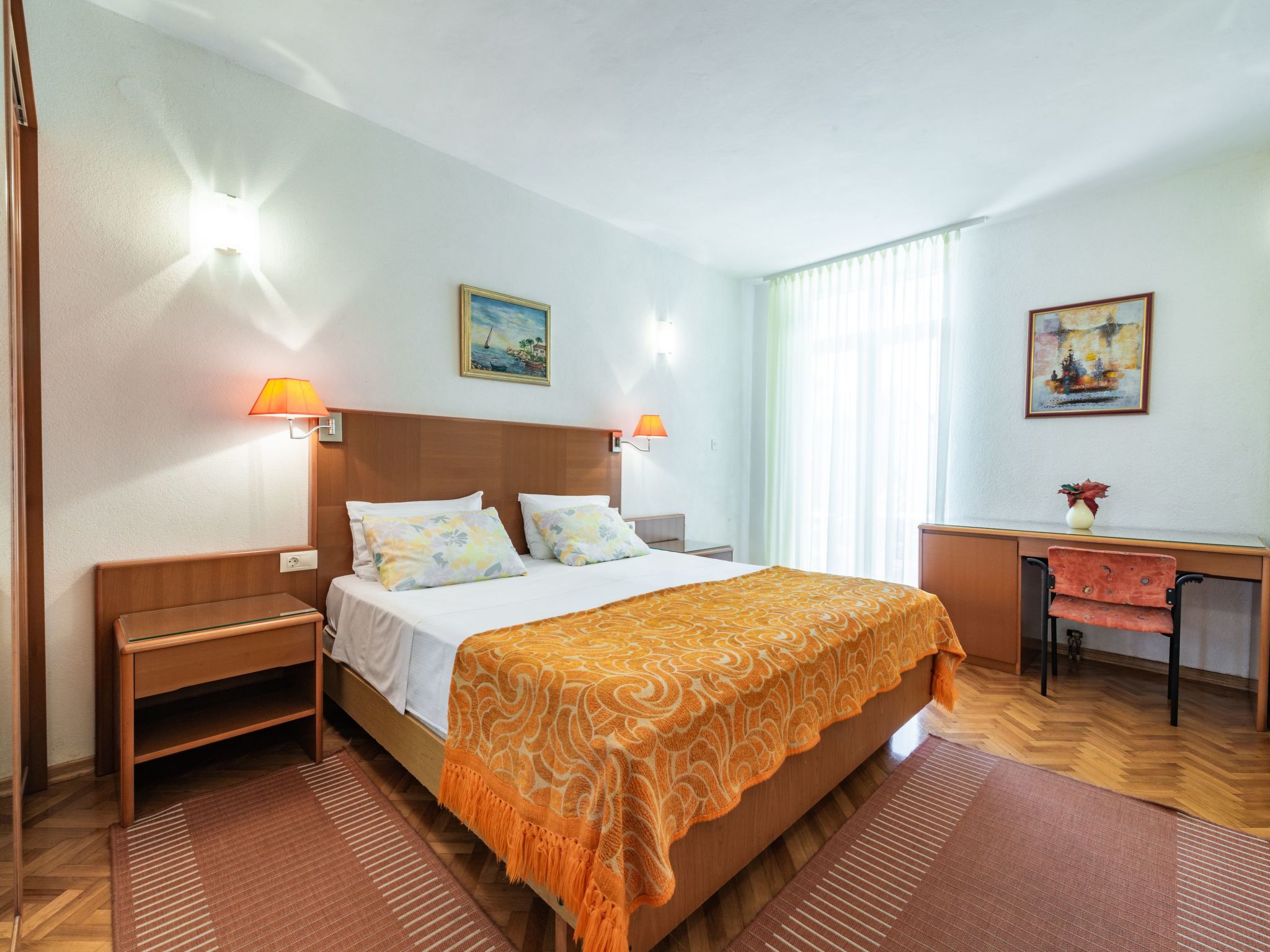 Geräumige Ferienwohnung mit eigener Terrasse-Binnen