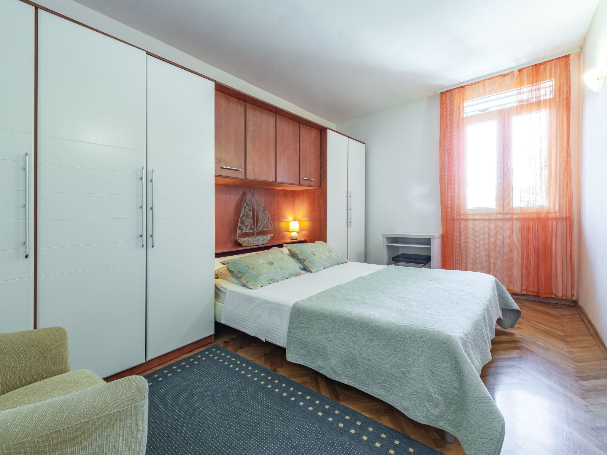 Geräumige Ferienwohnung mit eigener Terrasse-Binnen