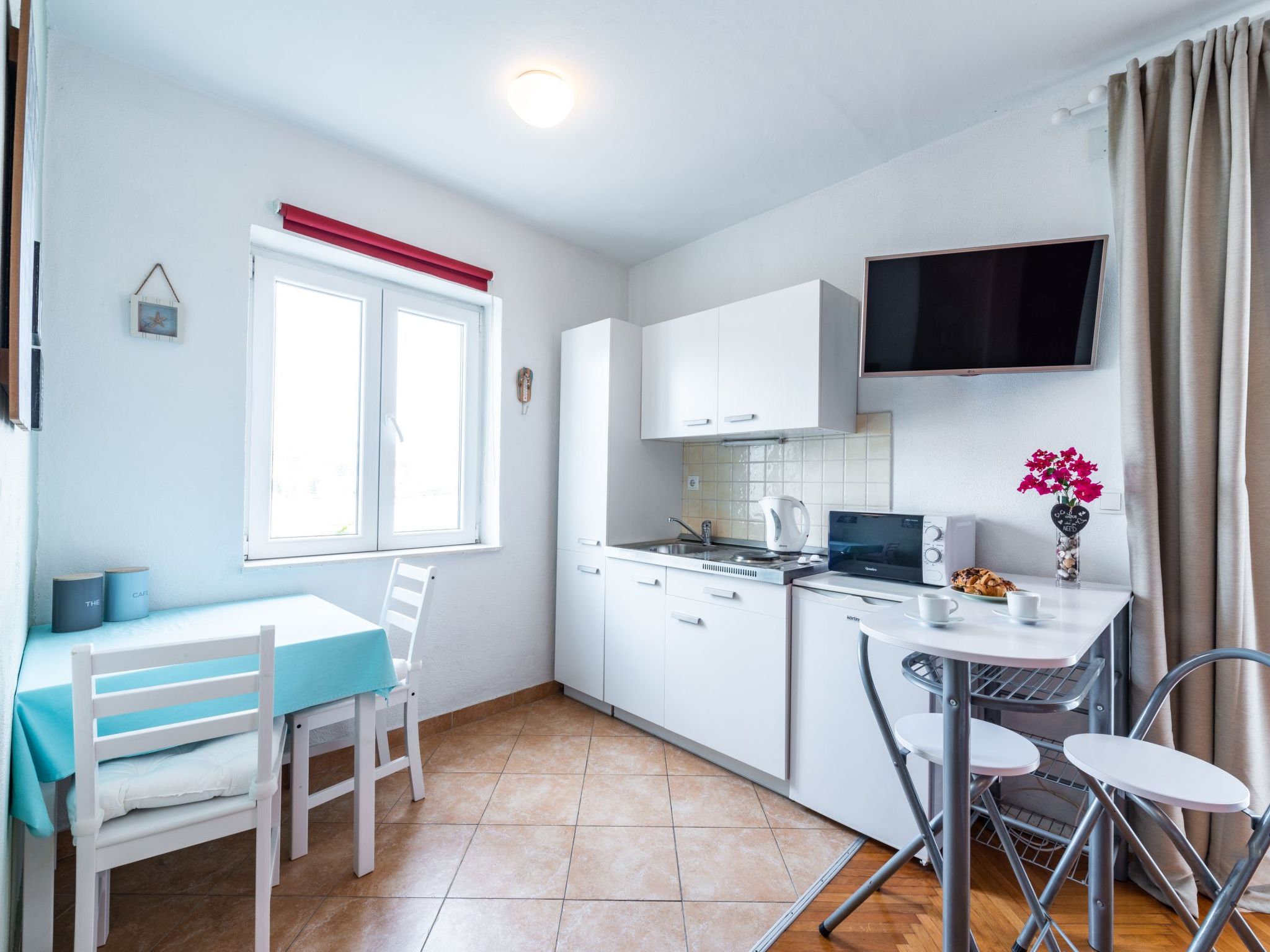 Studio mit Terrasse und herrlicher Aussicht-Image-tags.info