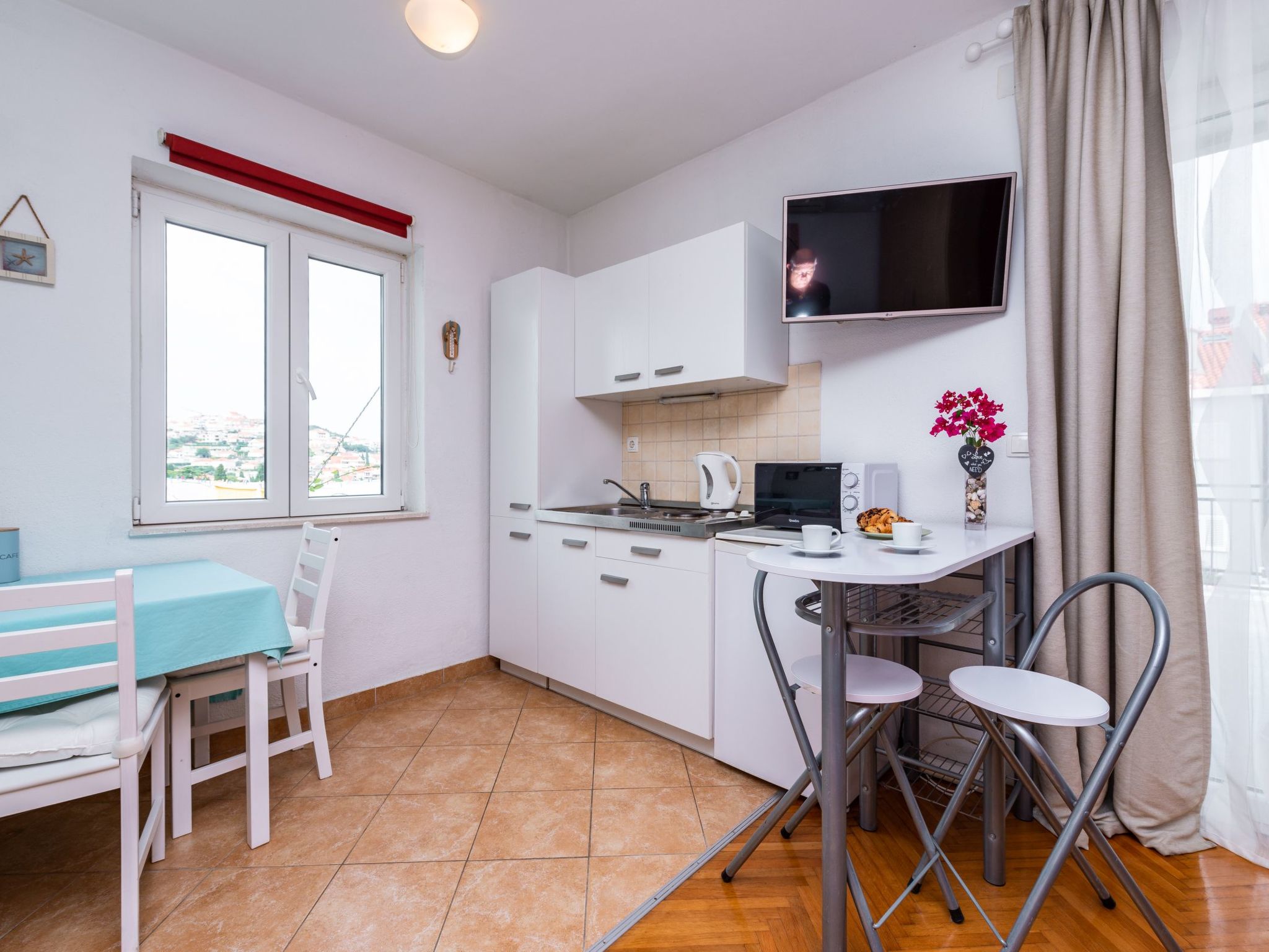 Studio mit Terrasse und herrlicher Aussicht-Image-tags.info