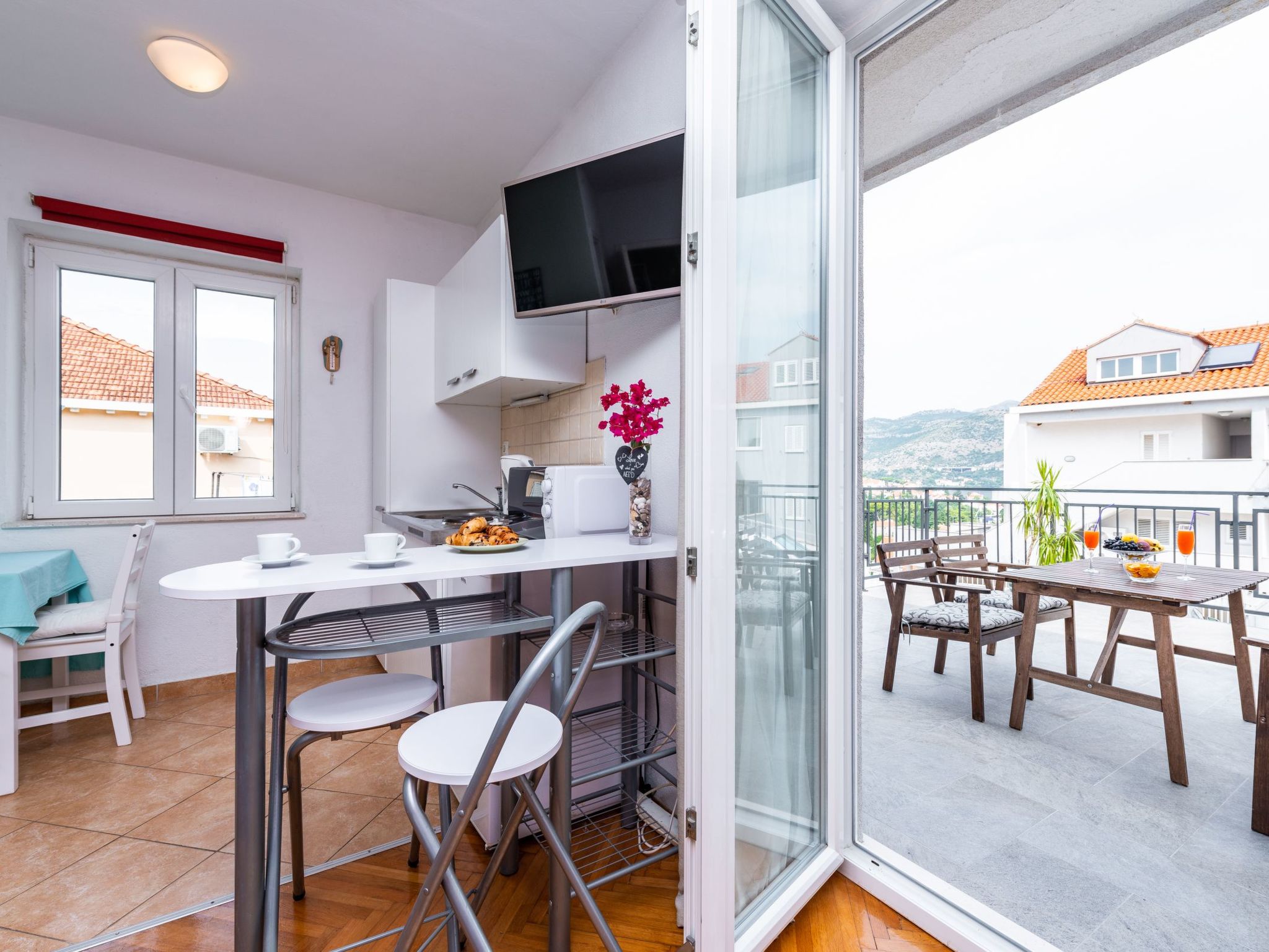 Studio mit Terrasse und herrlicher Aussicht-Image-tags.info