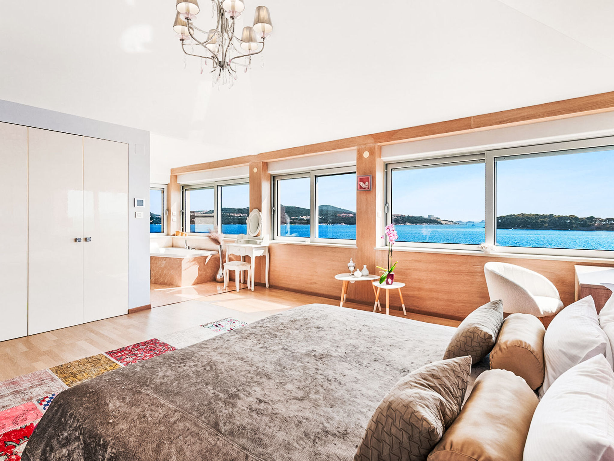 Exclusive near Dubrovnik - Inside