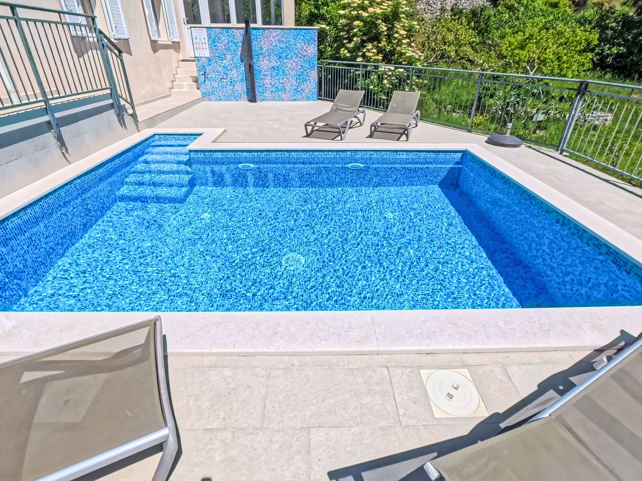Villa Mambo - Draußen