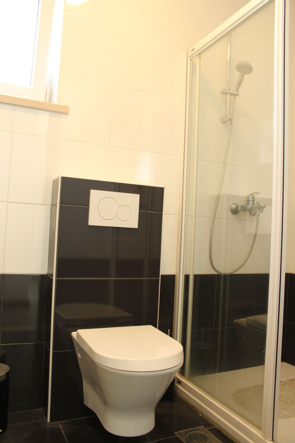 Gemütliche Ferienwohnung in Mlini mit Großer Terrasse-Binnen