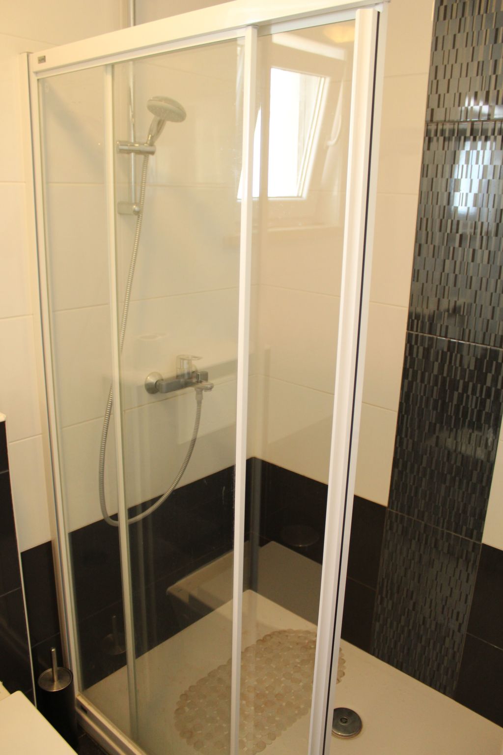 Gemütliche Ferienwohnung in Mlini mit Großer Terrasse-Binnen