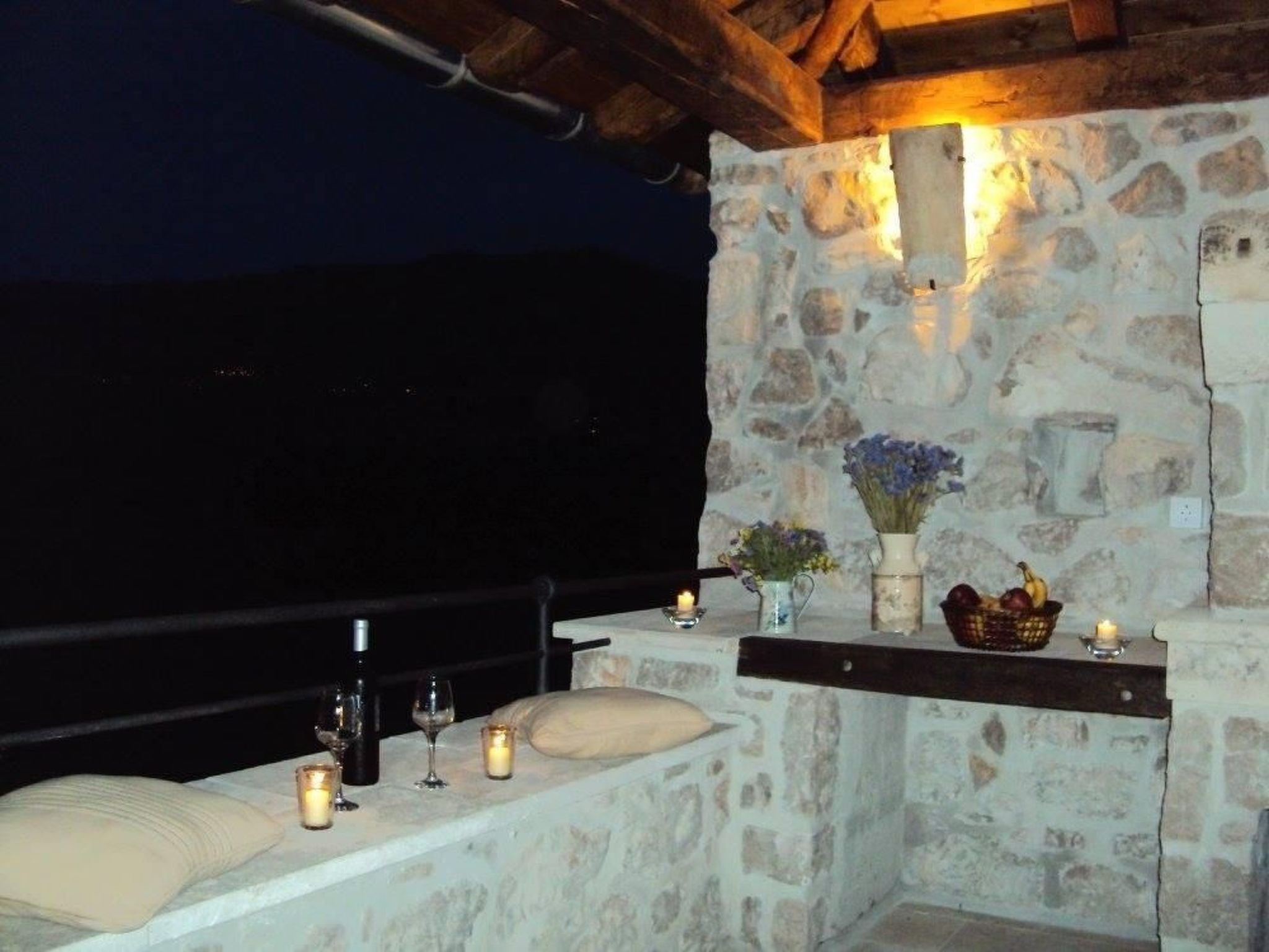 Stilvolles Ferienhaus mit Terrasse und Pool in ländlicher Lage in der Nähe von-Buiten