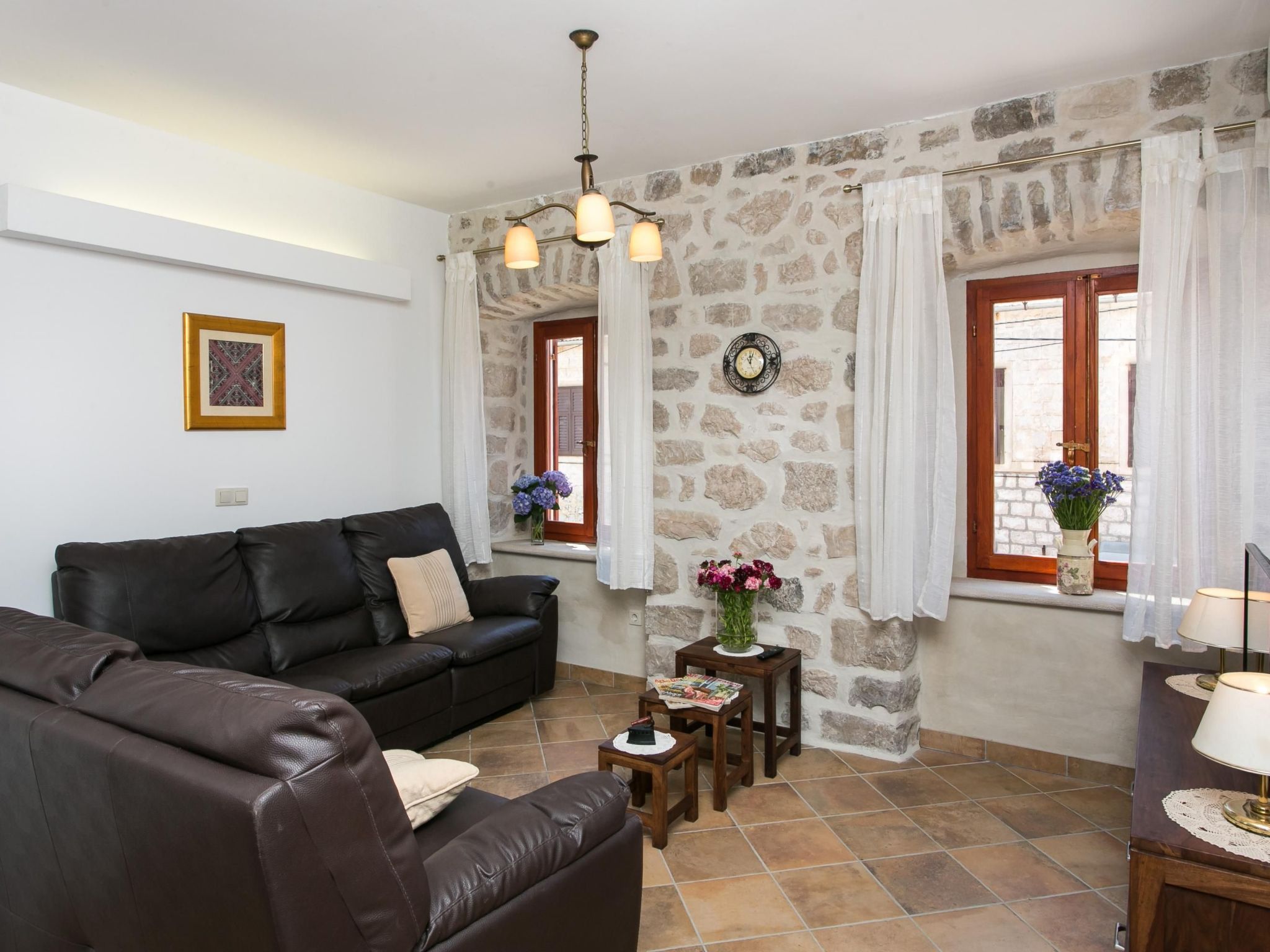 Stilvolles Ferienhaus mit Terrasse und Pool in ländlicher Lage in der Nähe von-Binnen