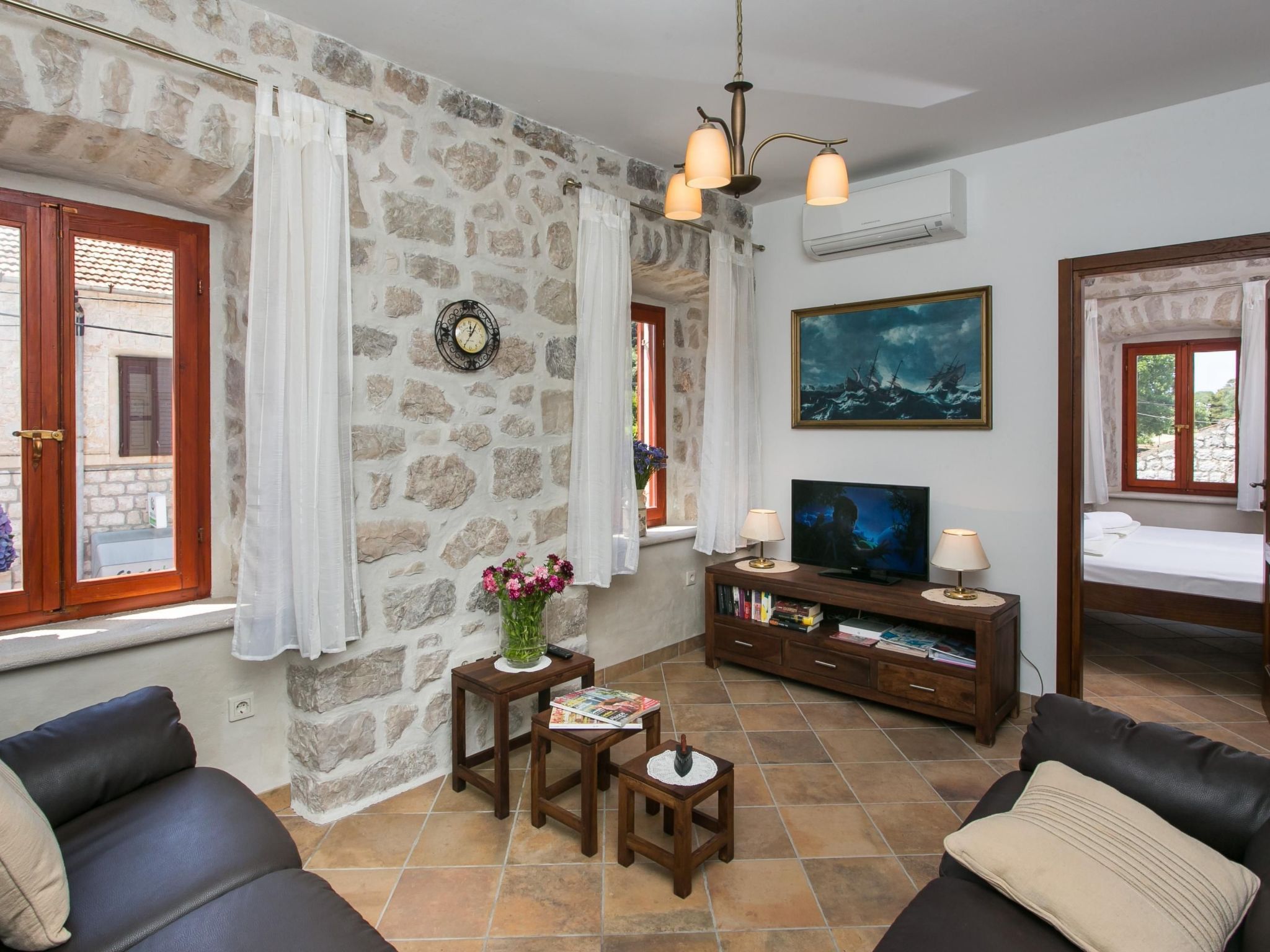 Stilvolles Ferienhaus mit Terrasse und Pool in ländlicher Lage in der Nähe von-Image-tags.info