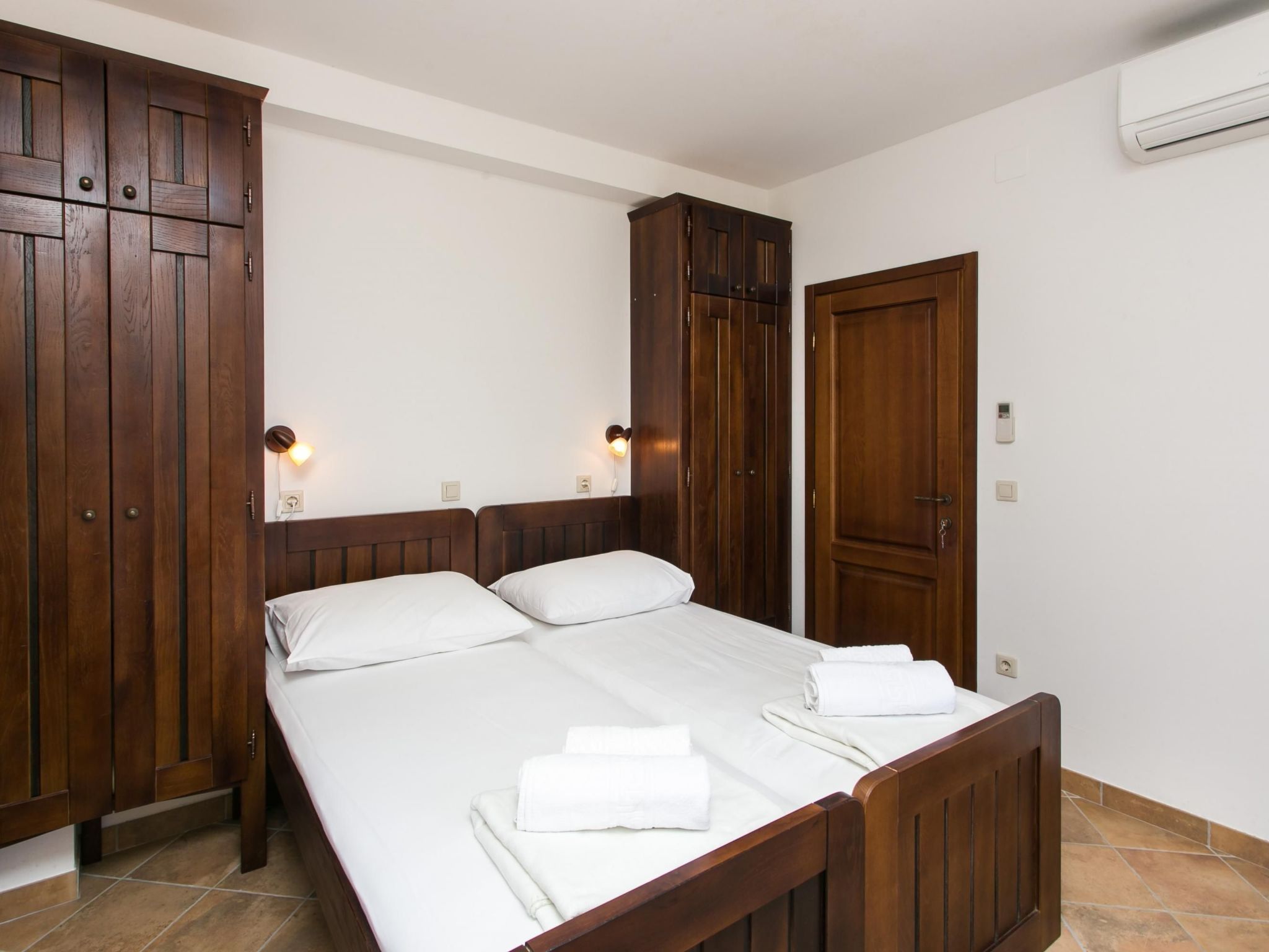 Stilvolles Ferienhaus mit Terrasse und Pool in ländlicher Lage in der Nähe von-Image-tags.info