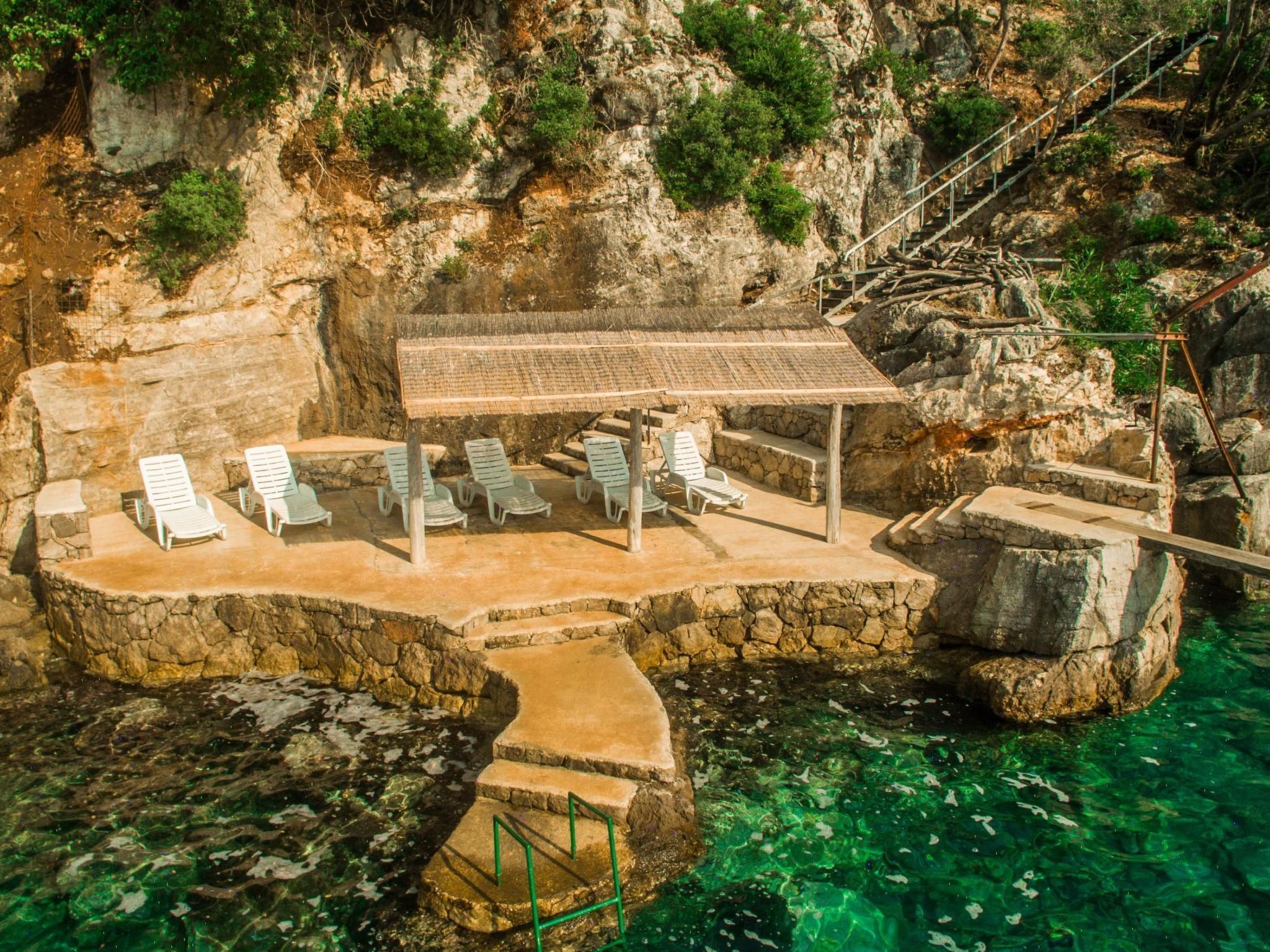 Stilvolles Ferienhaus mit Terrasse und Pool in ländlicher Lage in der Nähe von-Buiten