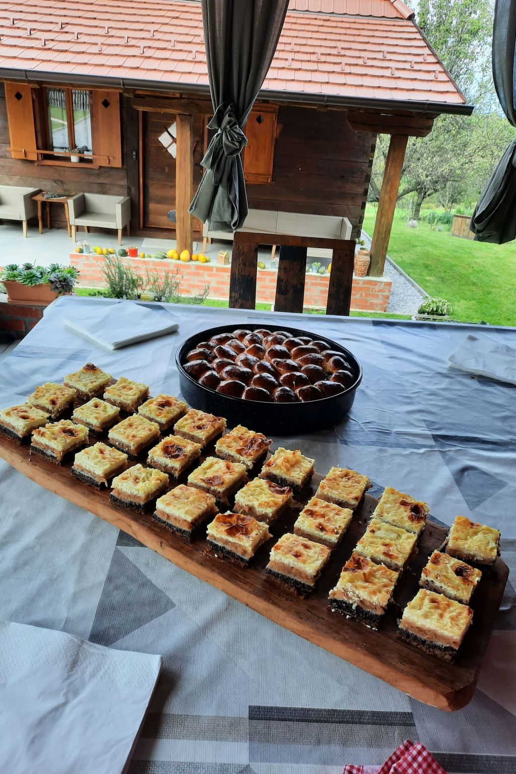 Ruim vakantiehuis voor 9 personen met grote tuin in Lopatinec - foto 22