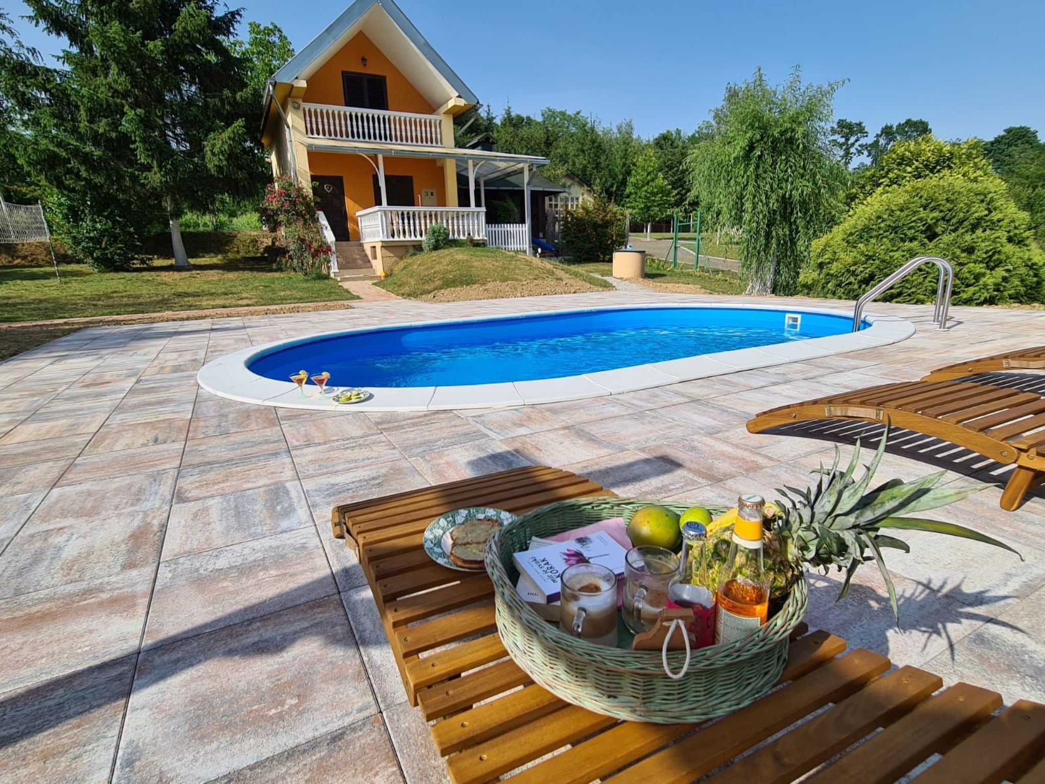 Hütte mit Garten, Grill und Terrasse — view 1 of 44