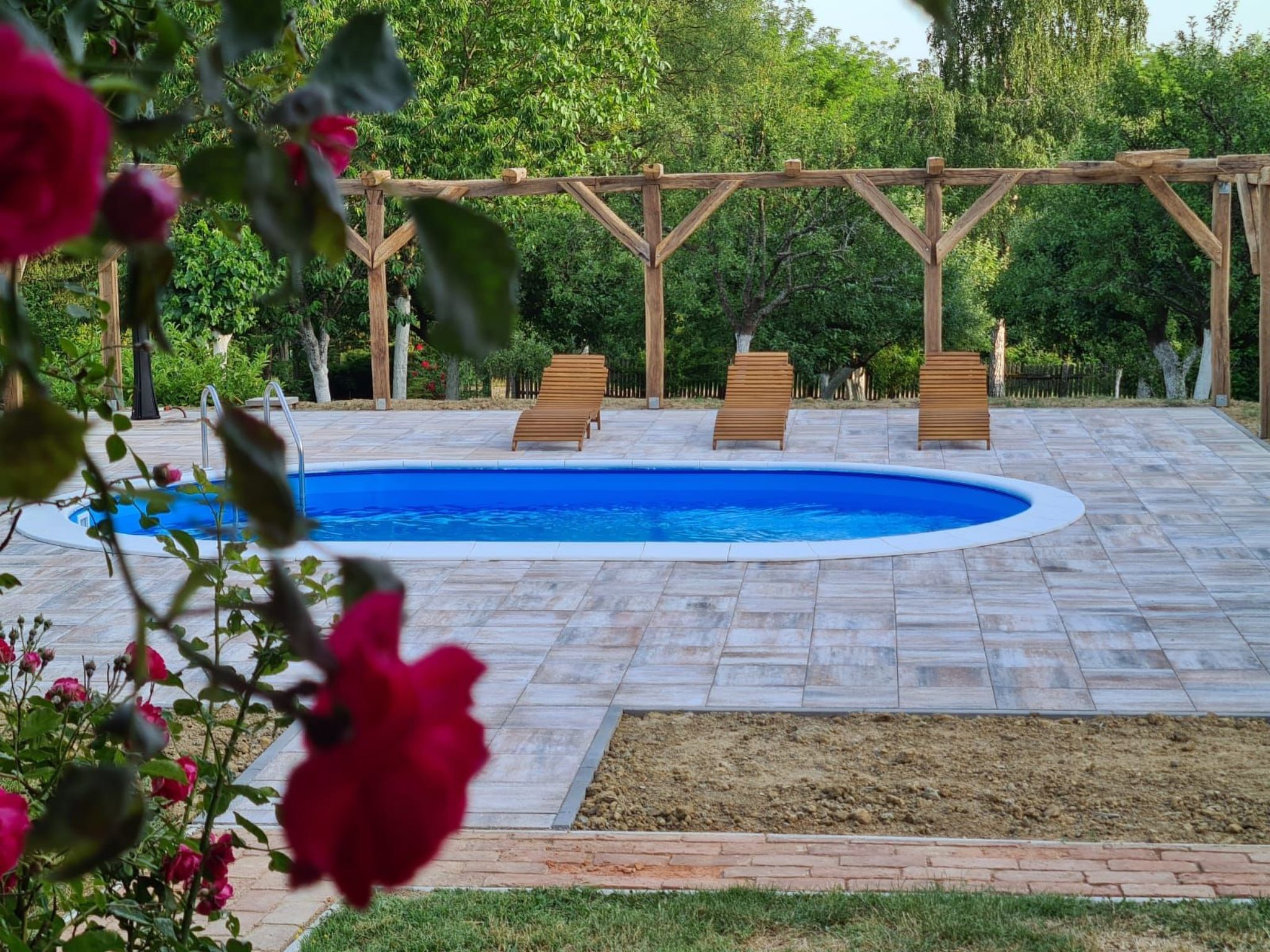 Hütte mit Garten, Grill und Terrasse-Outside