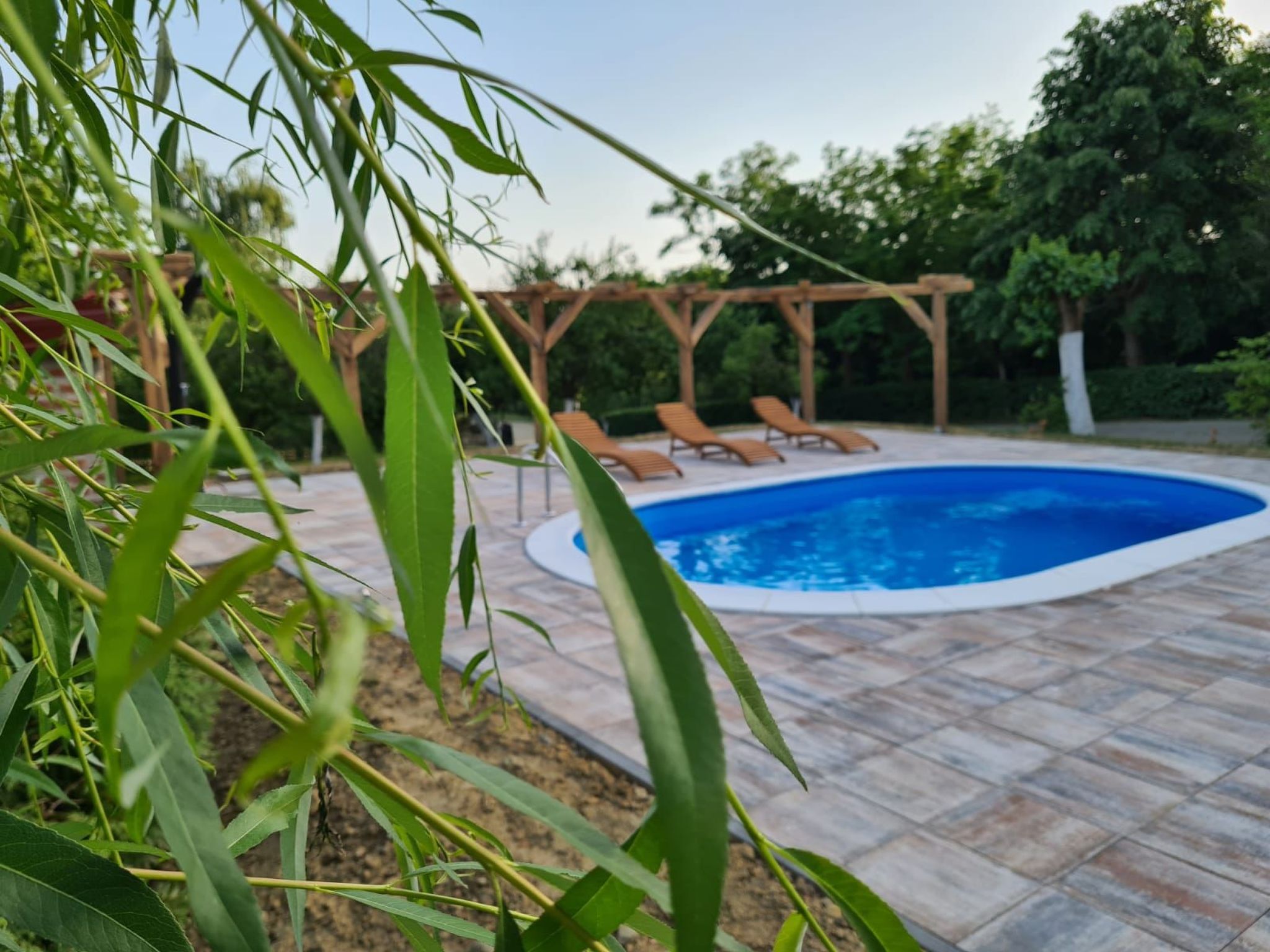 Hütte mit Garten, Grill und Terrasse-Outside