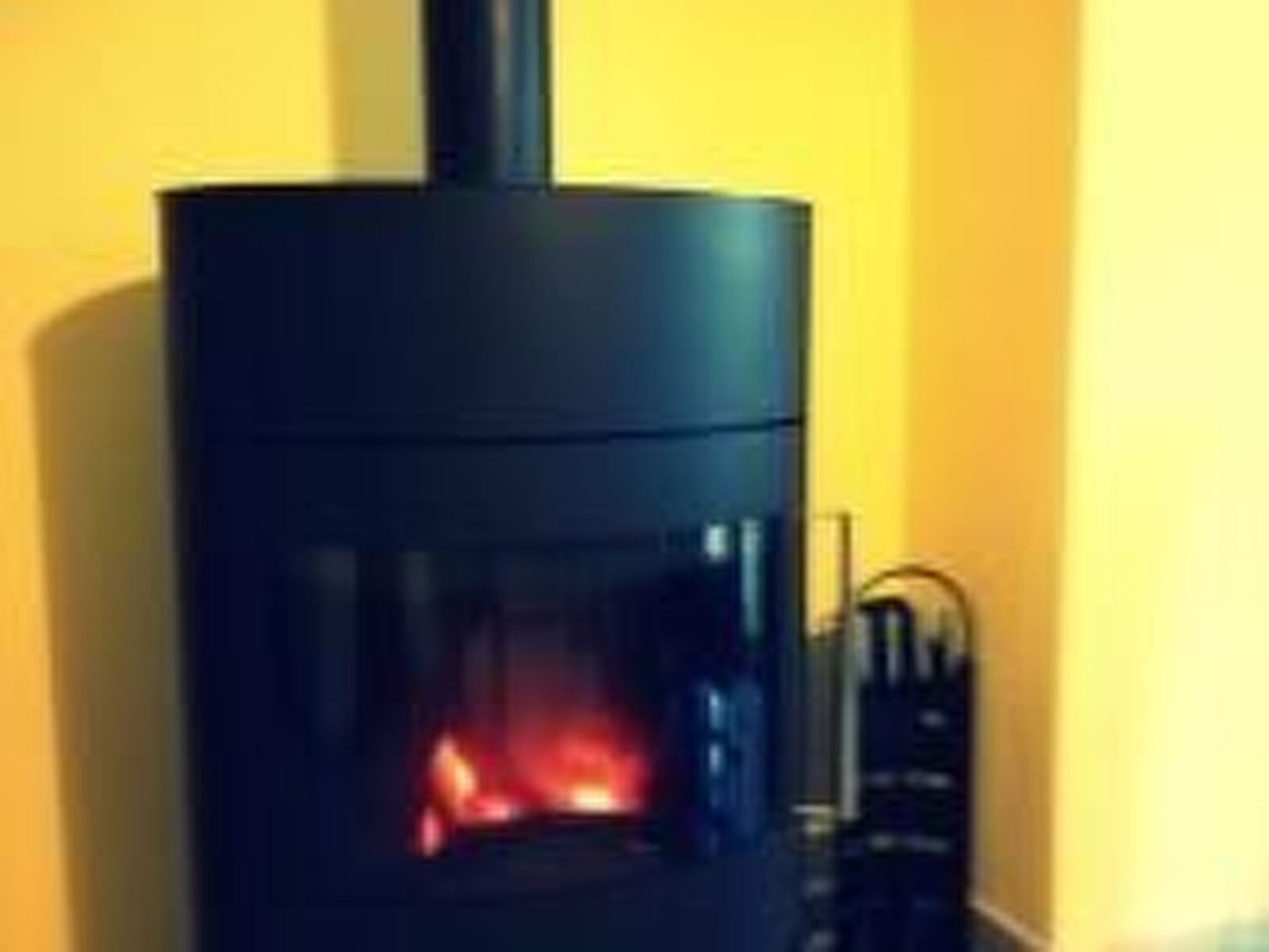 Hütte mit Garten, Grill und Terrasse-Inside