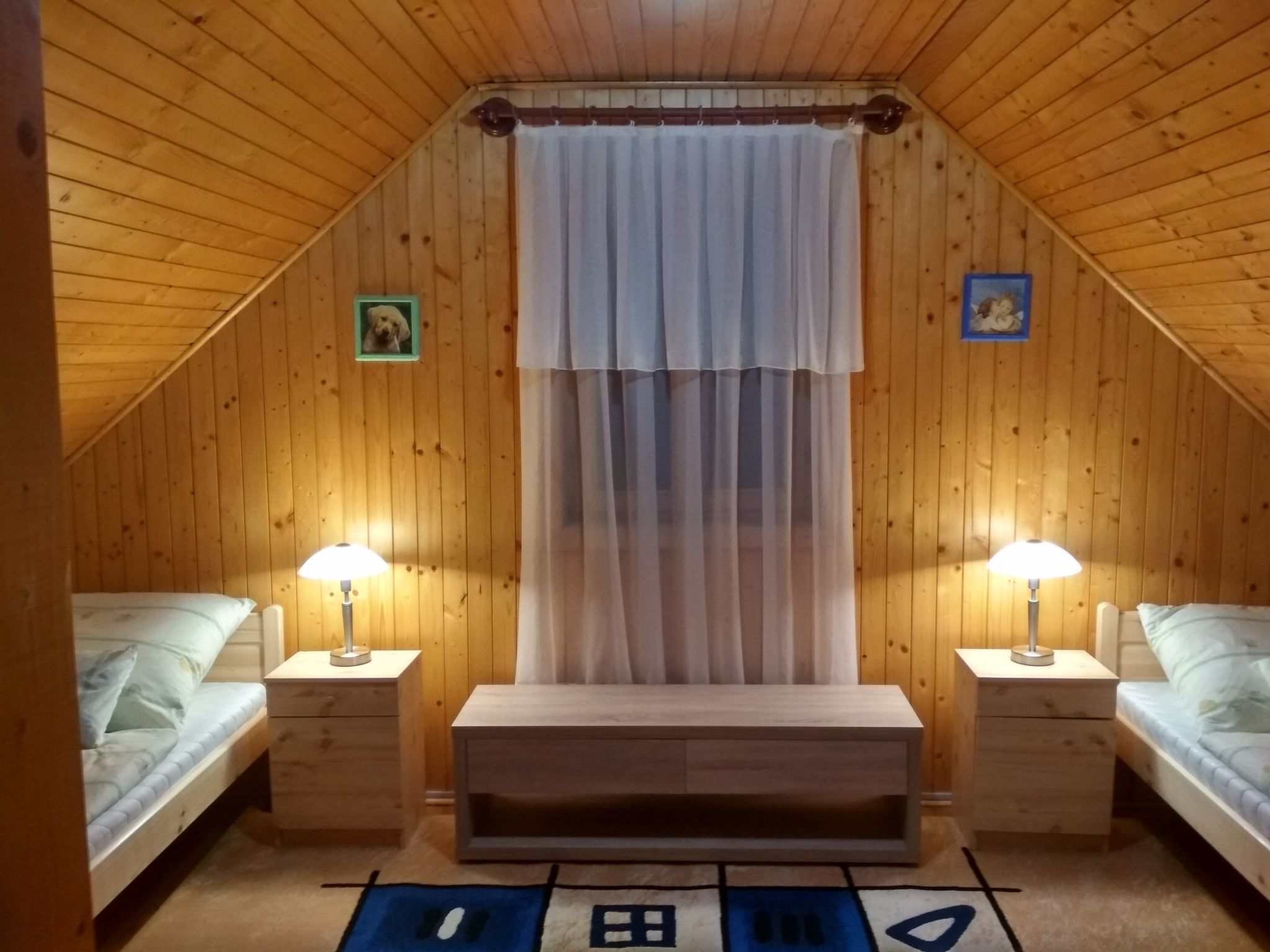 Mit Garten, Terrasse und Gartenpavillon-Drinnen