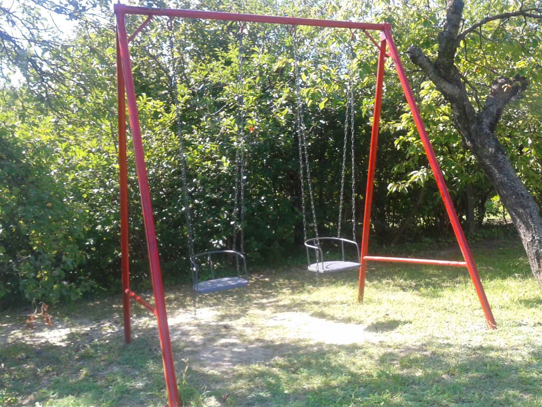 Mit Garten, Terrasse und Gartenpavillon-Drinnen