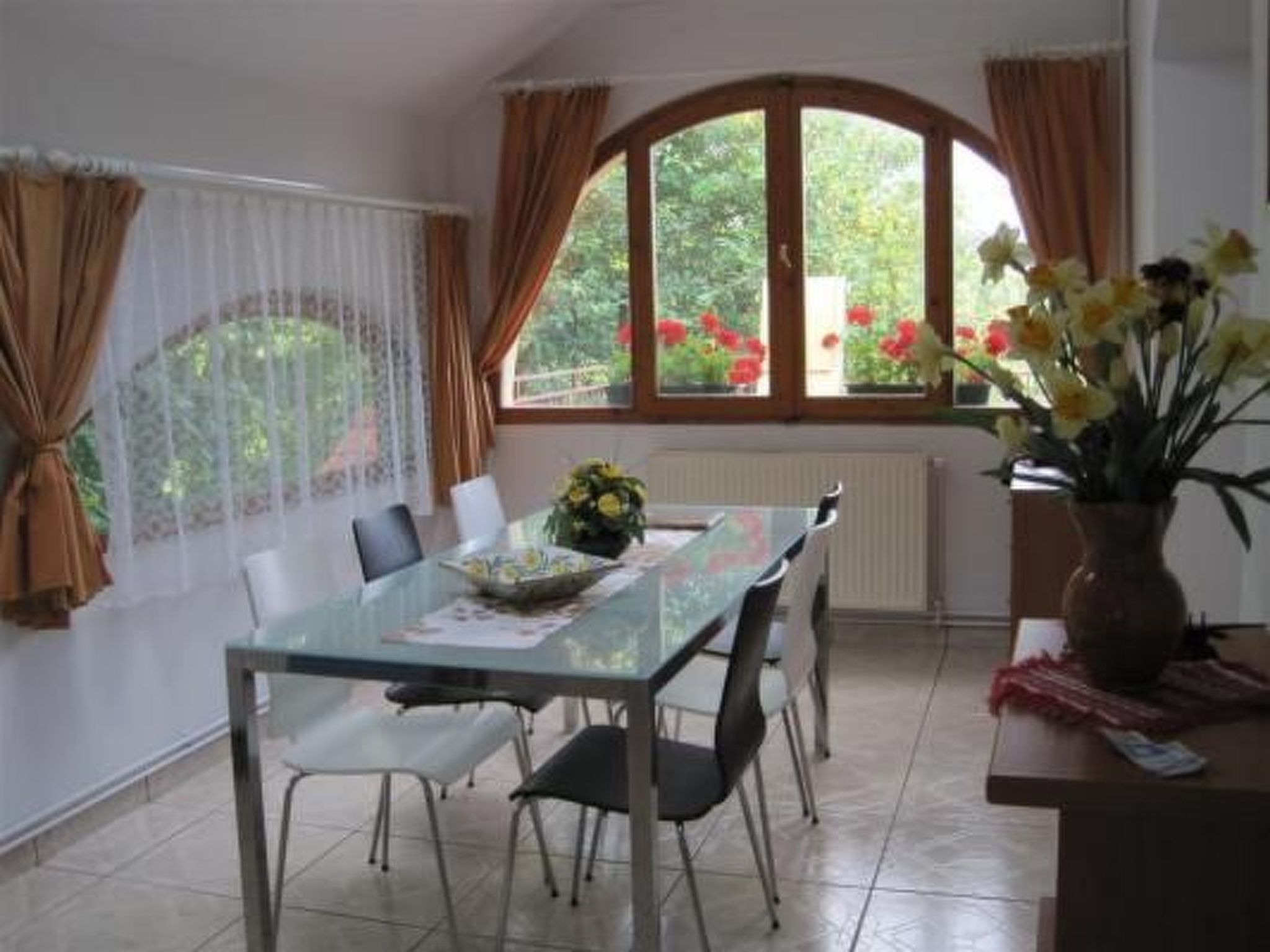 "Zonnehuis" mit privatem Schwimmbad-Image-tags.info