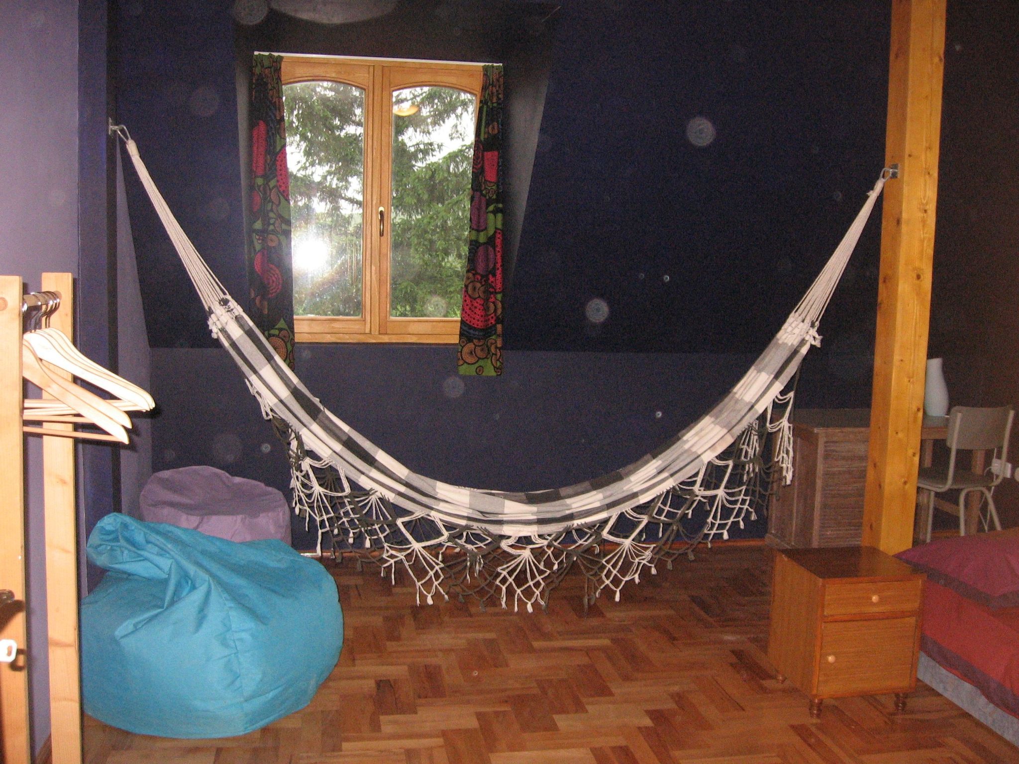 Mit biologischem Schwimmteich-Drinnen