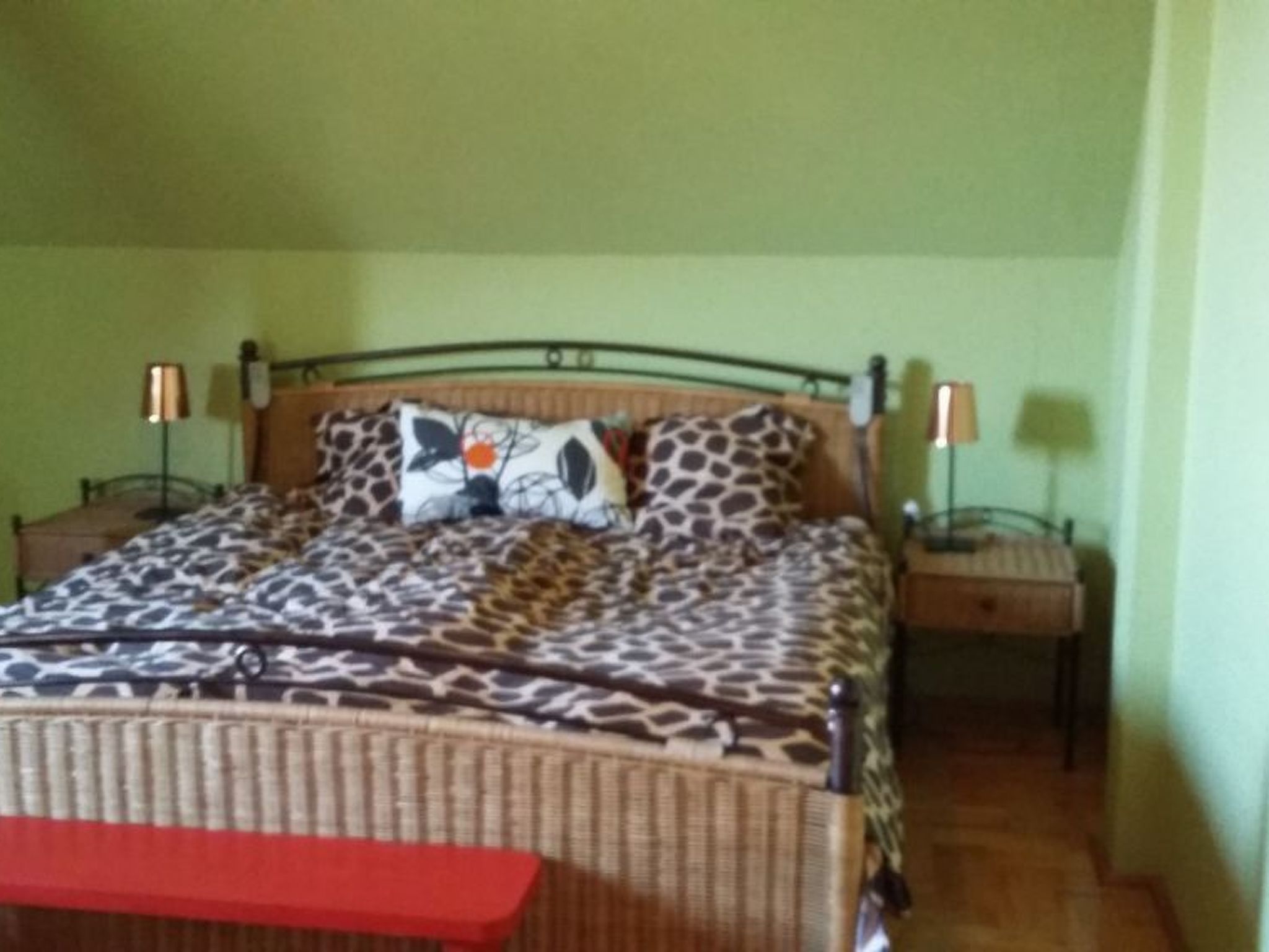 Mit biologischem Schwimmteich-Drinnen