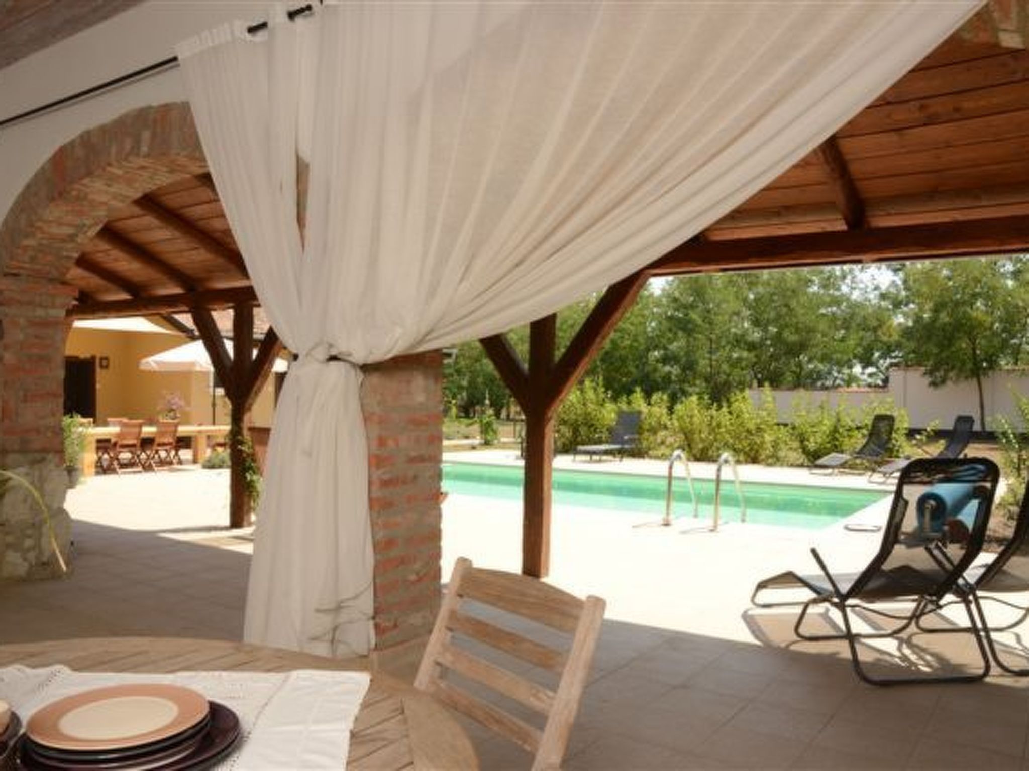 Hütte mit Garten, Grill und Terrasse-Dehors