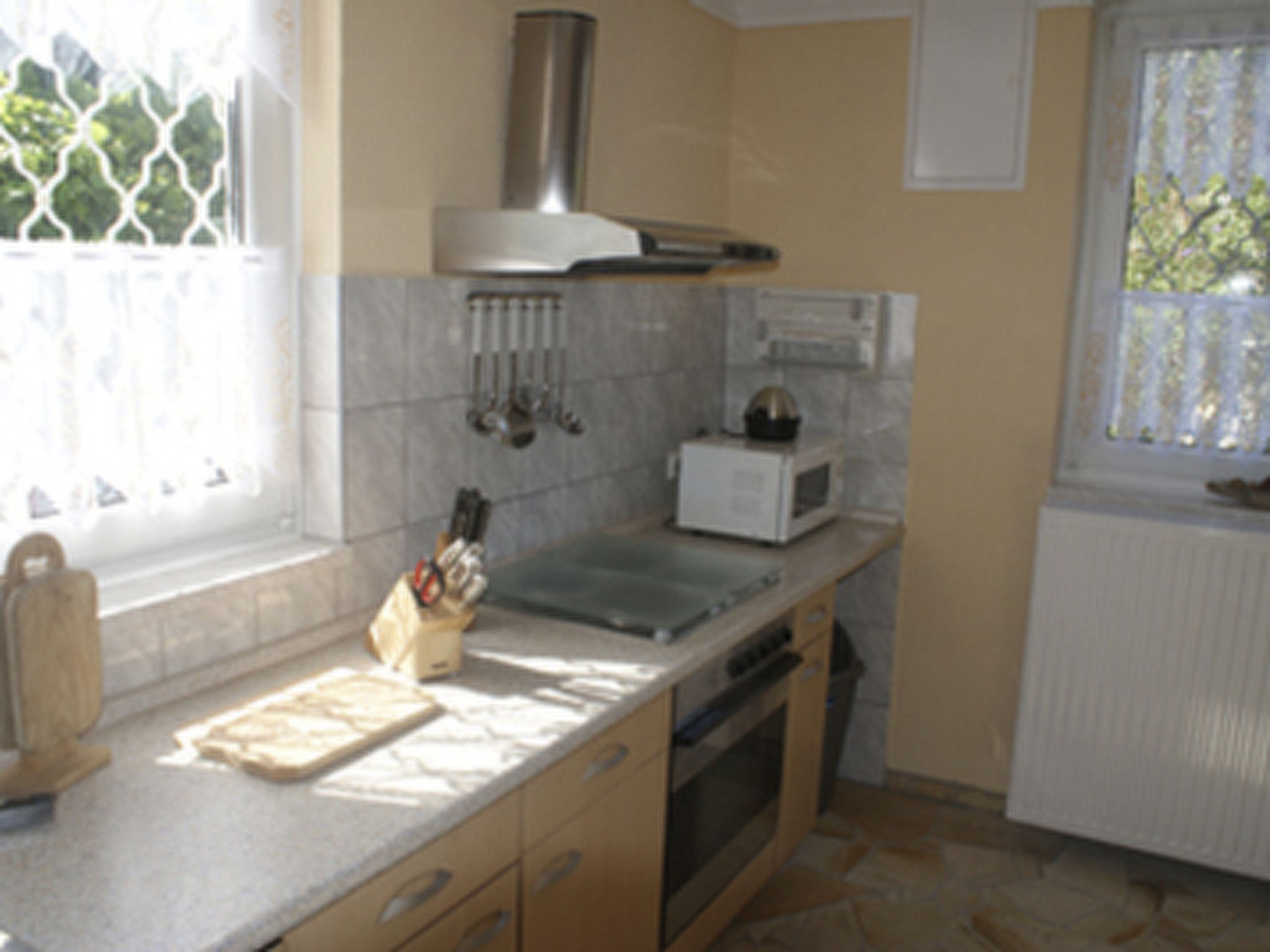 In Igal mit Terrasse und Grill-Binnen