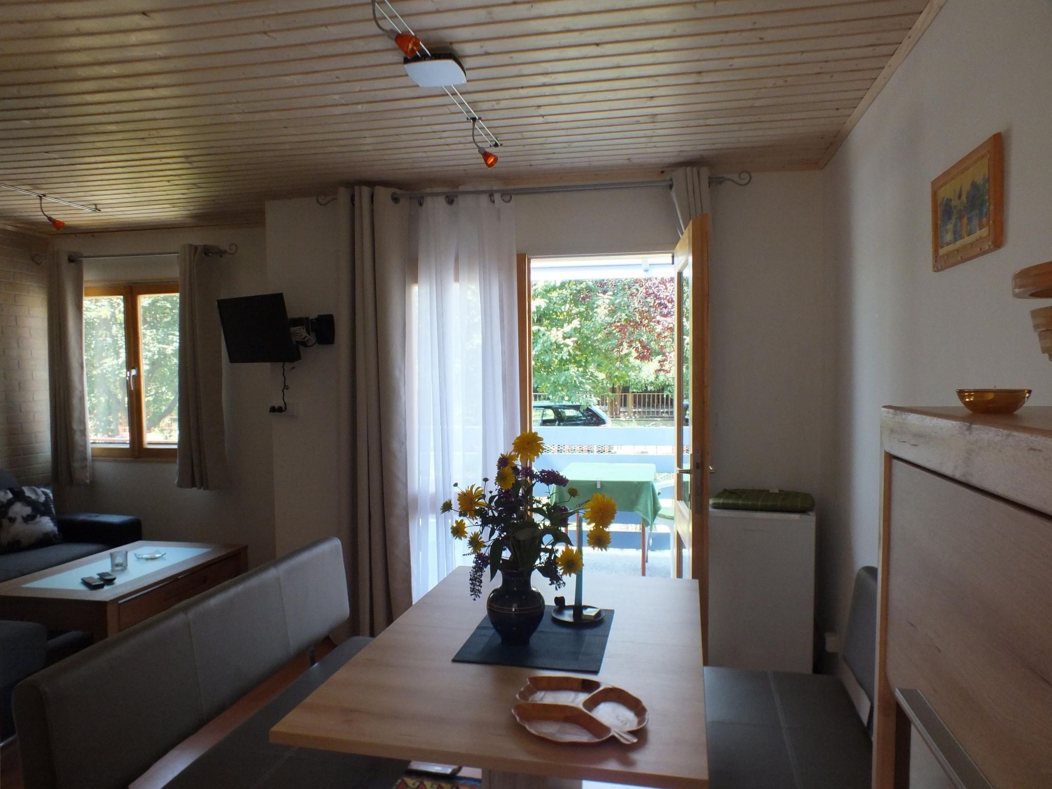 Freistehendes Ferienhaus beim Wellnessbad mit eingezäuntem Garten und Terrasse-Image-tags.info