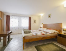 Vrijstaande woning met verwarmd zwembad bij Balatonmeer - thumbnail 6