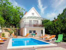Vrijstaande woning met verwarmd zwembad bij Balatonmeer - thumbnail 1