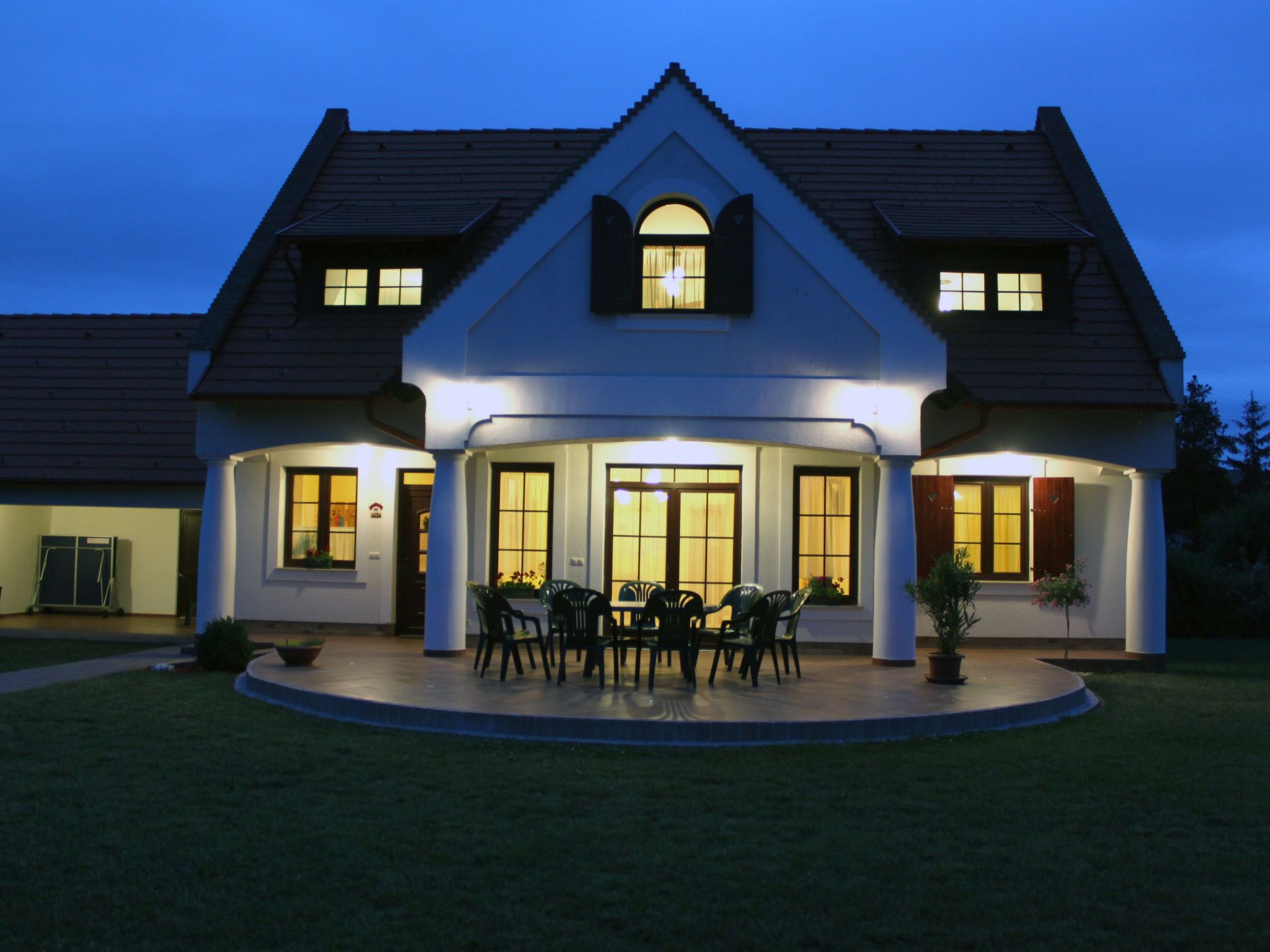 Hétkanyar Vendégház-Binnen