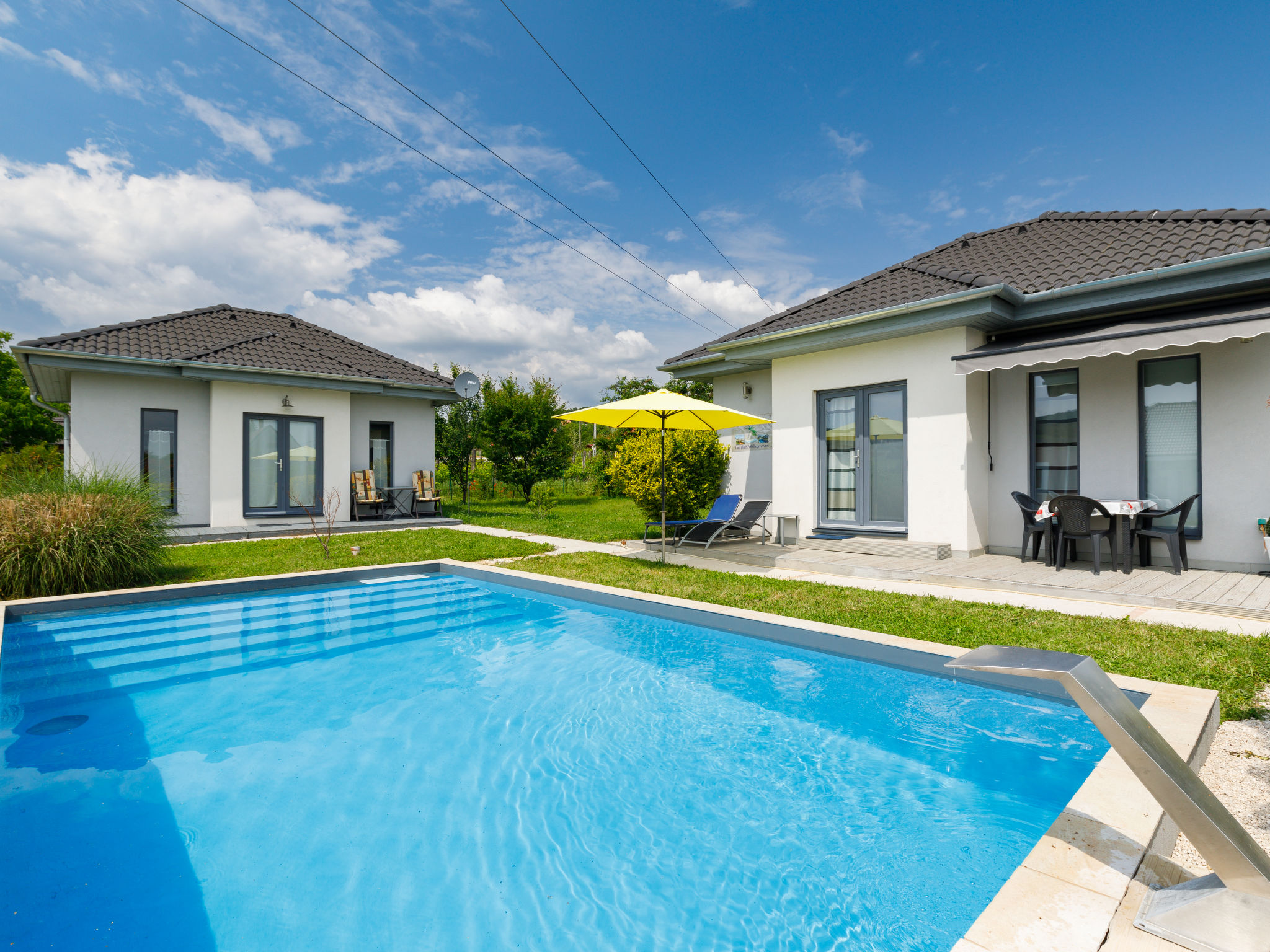 Ferienhaus mit umzäuntem Garten in Abrahamhegy (Ungarn) und 1 Hund erlaubt
