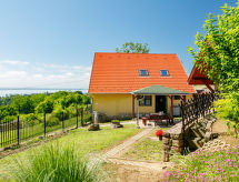 Vrijstaand huis Fokas bij Balatonmeer met tuin en airco - thumbnail 1