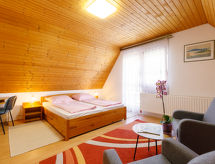 Zonnig appartement voor 4 op 1 km van het Balatonmeer in Badacsonytomaj - thumbnail 6