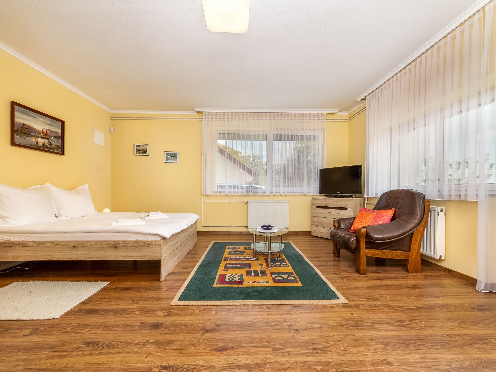 Auf großem Gartengrundstück-Image-tags.info